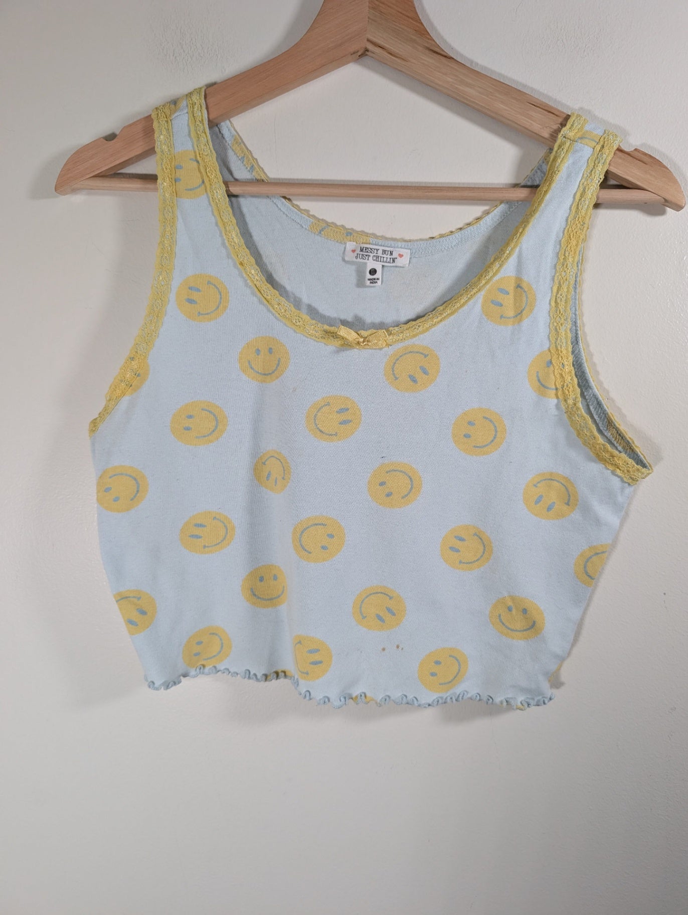 Messy Bun Just Chillin' smiley face tank - XL