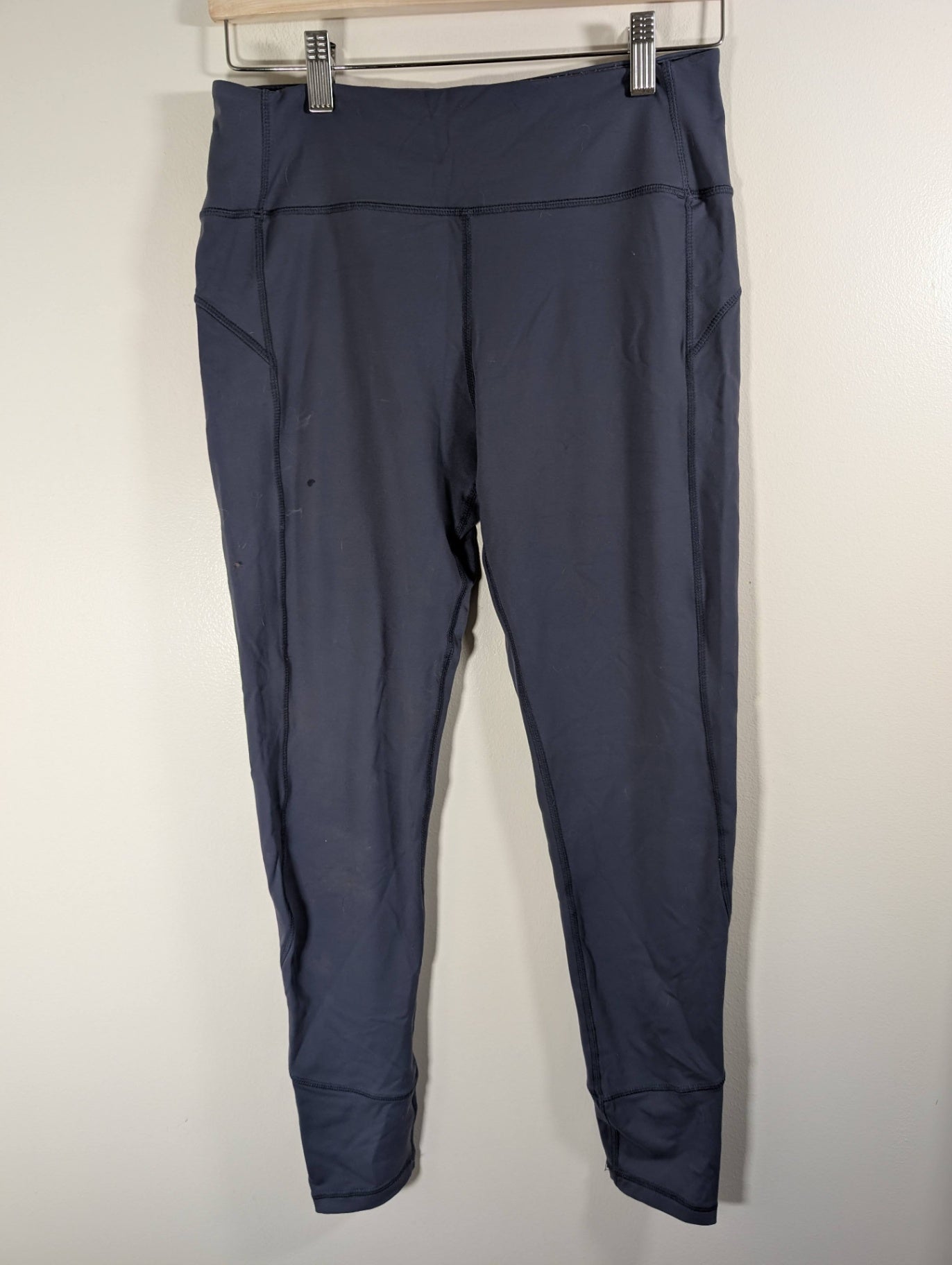 Lululemon purple leggings - appears SZ 2/4