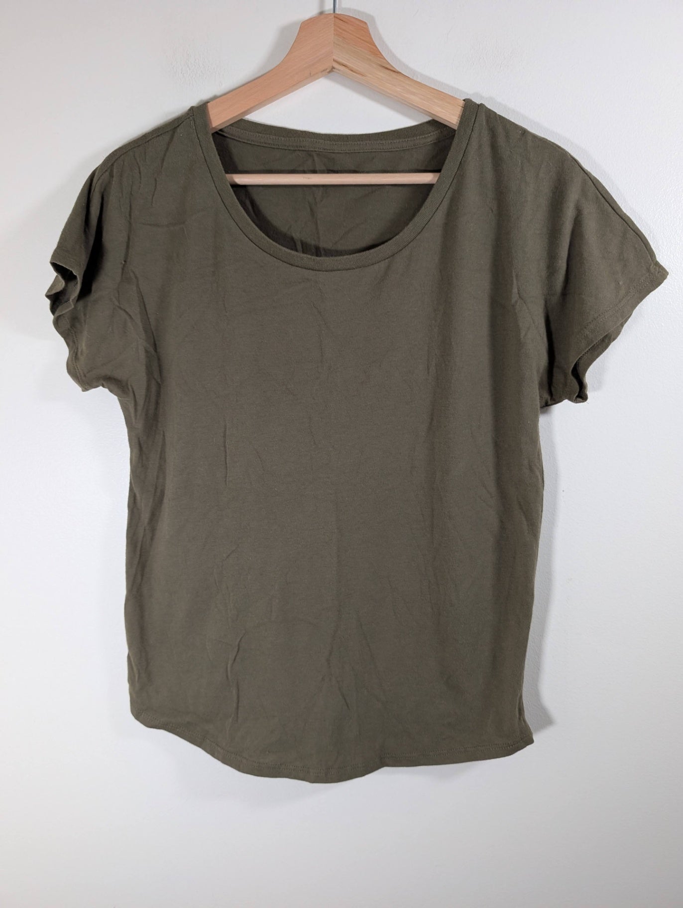 Green t-shirt - appears Small