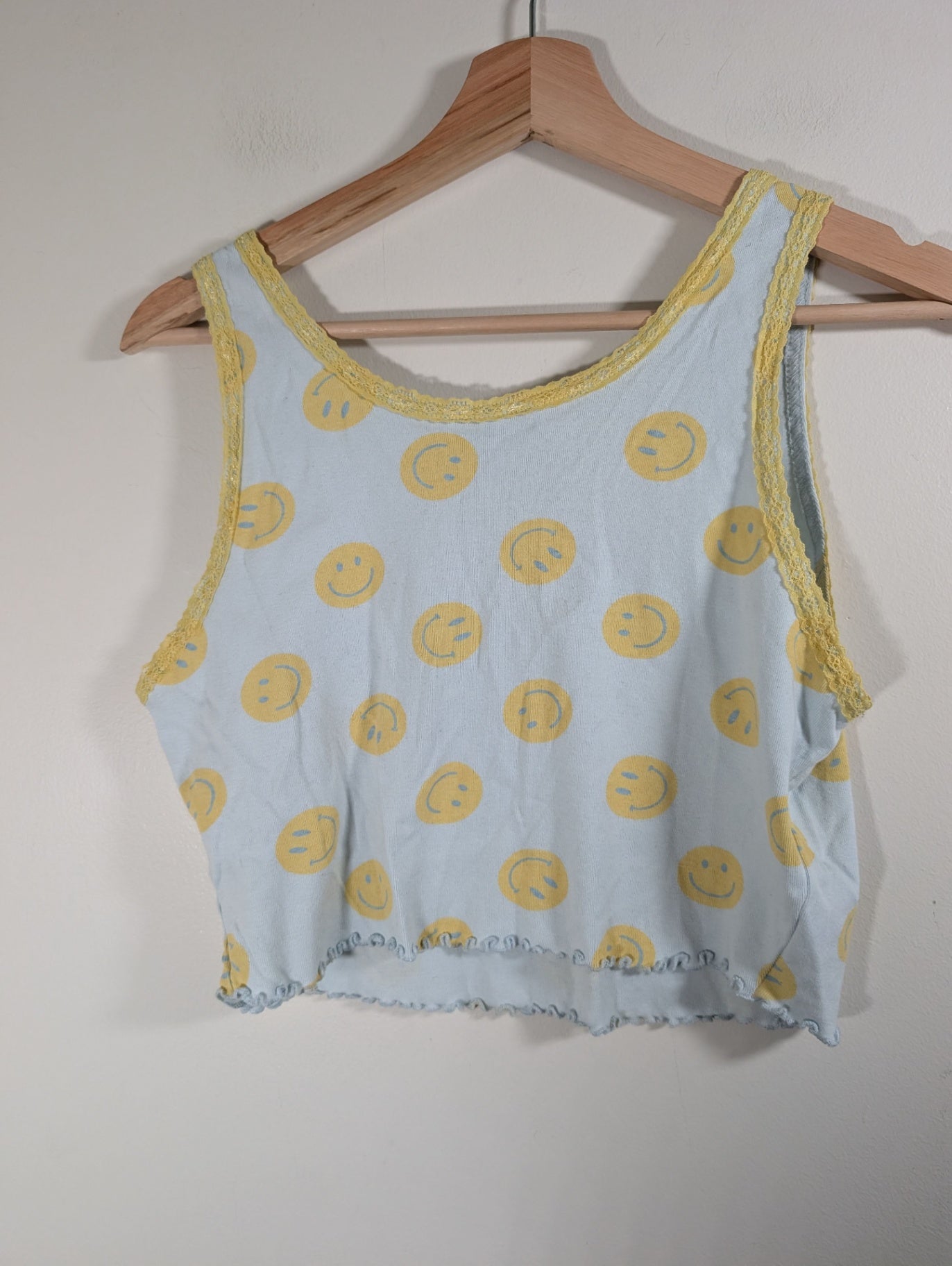 Messy Bun Just Chillin' smiley face tank - XL