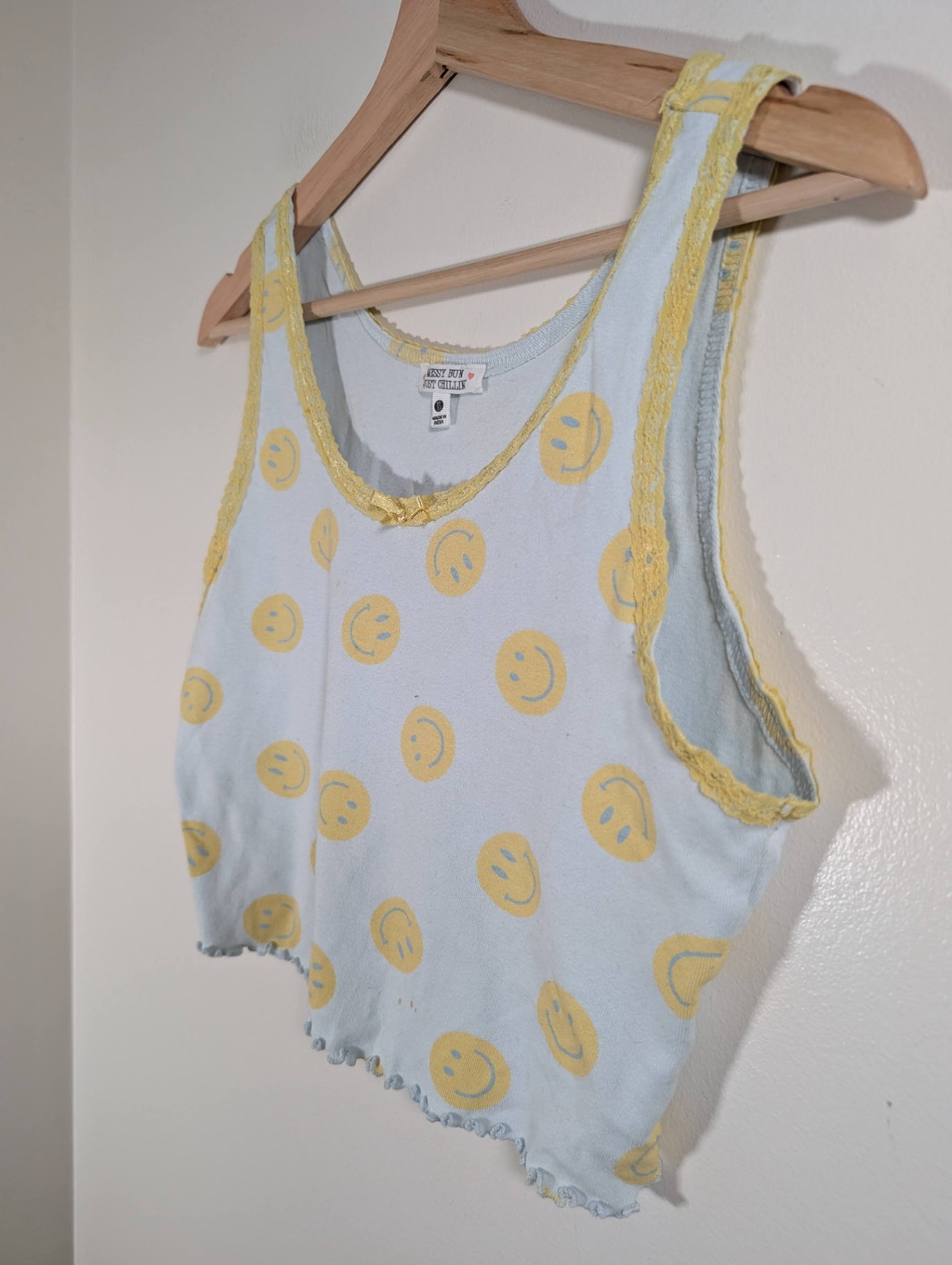 Messy Bun Just Chillin' smiley face tank - XL
