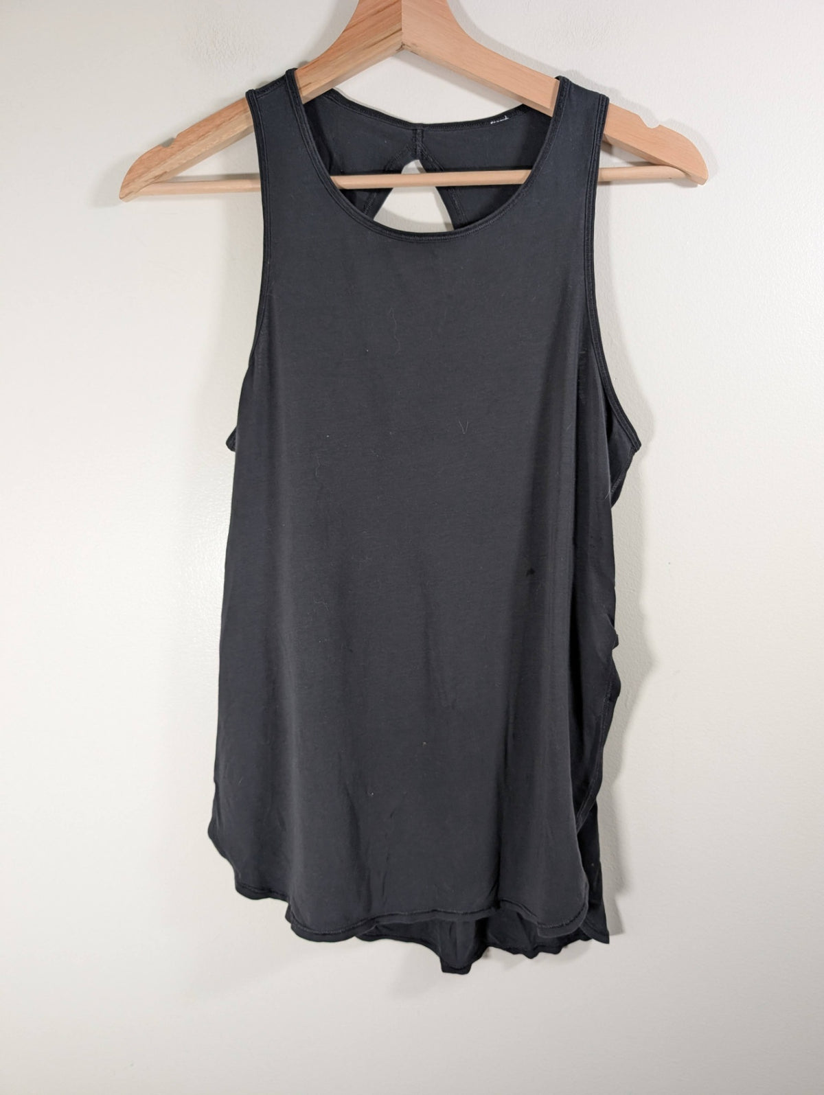 Lululemon tank - appears sz 2/4