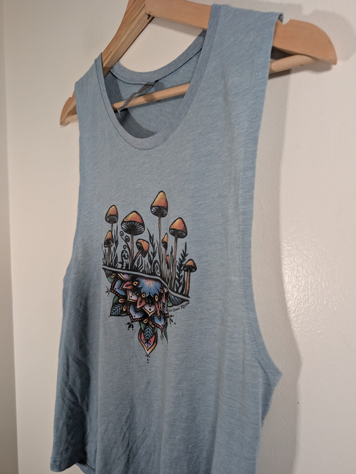 Unknown brand mushroom tank - Medium