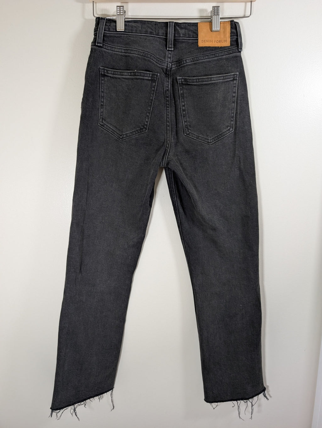 Denim Forum the arlo high rise straight black jeans - SZ 28
