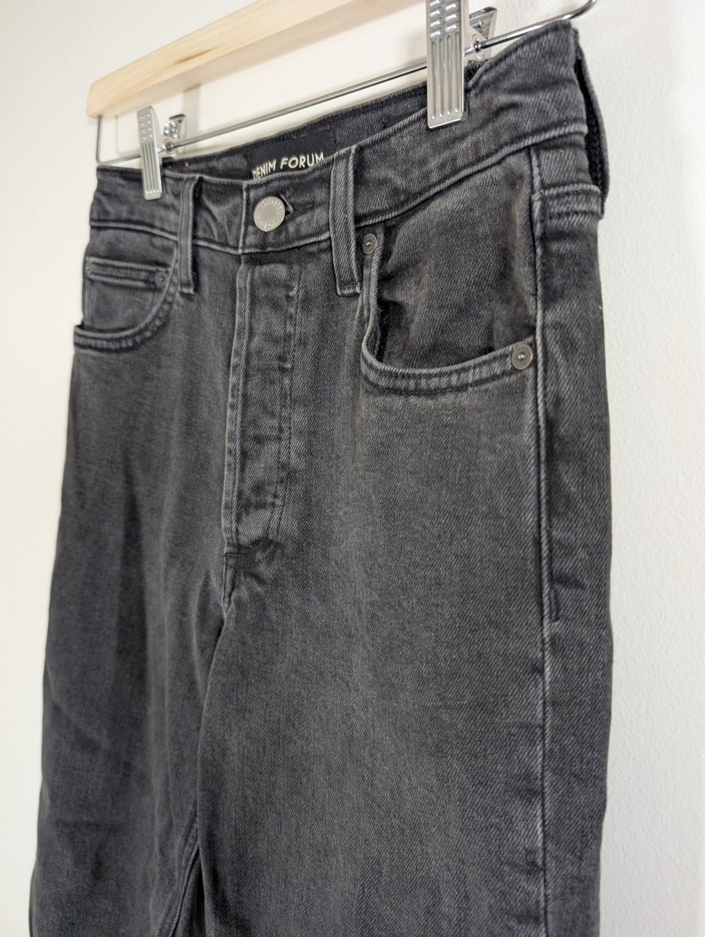 Denim Forum the arlo high rise straight black jeans - SZ 28