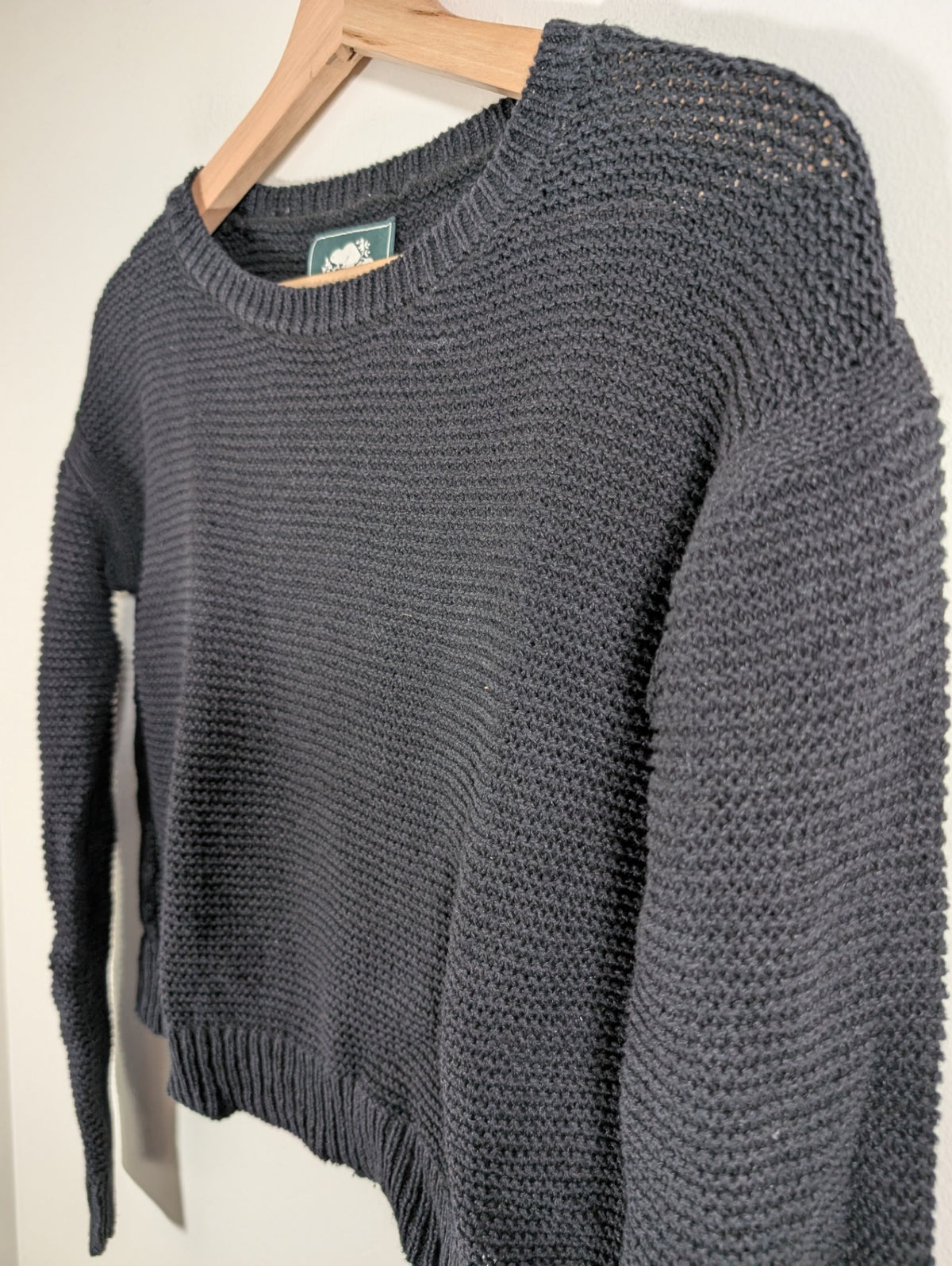 Roots black crop sweater - XS