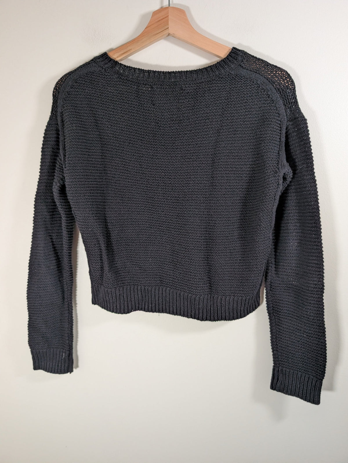 Roots black crop sweater - XS
