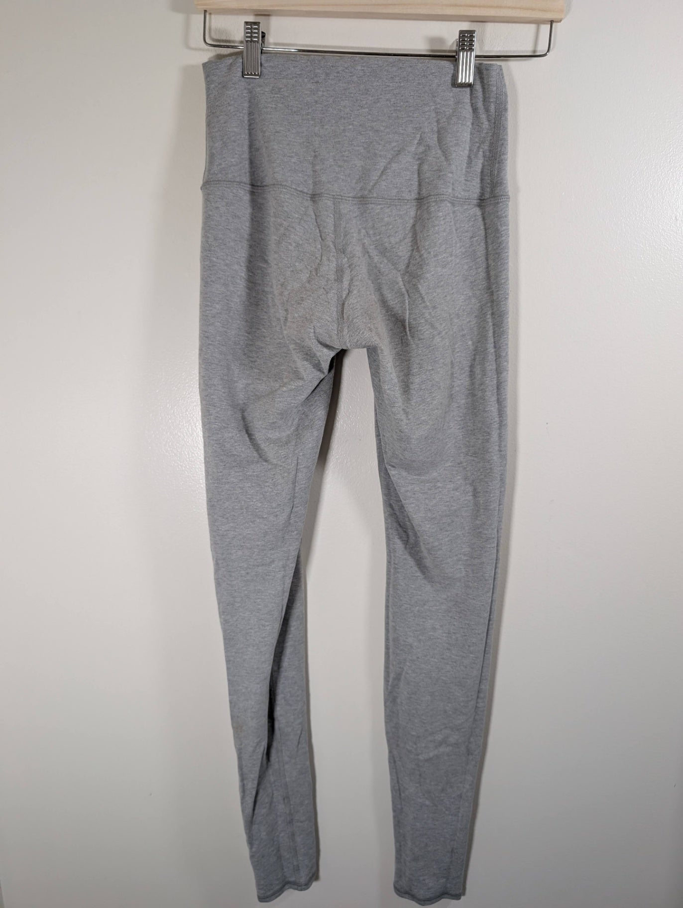 Lululemon grey leggings - appears SZ 2