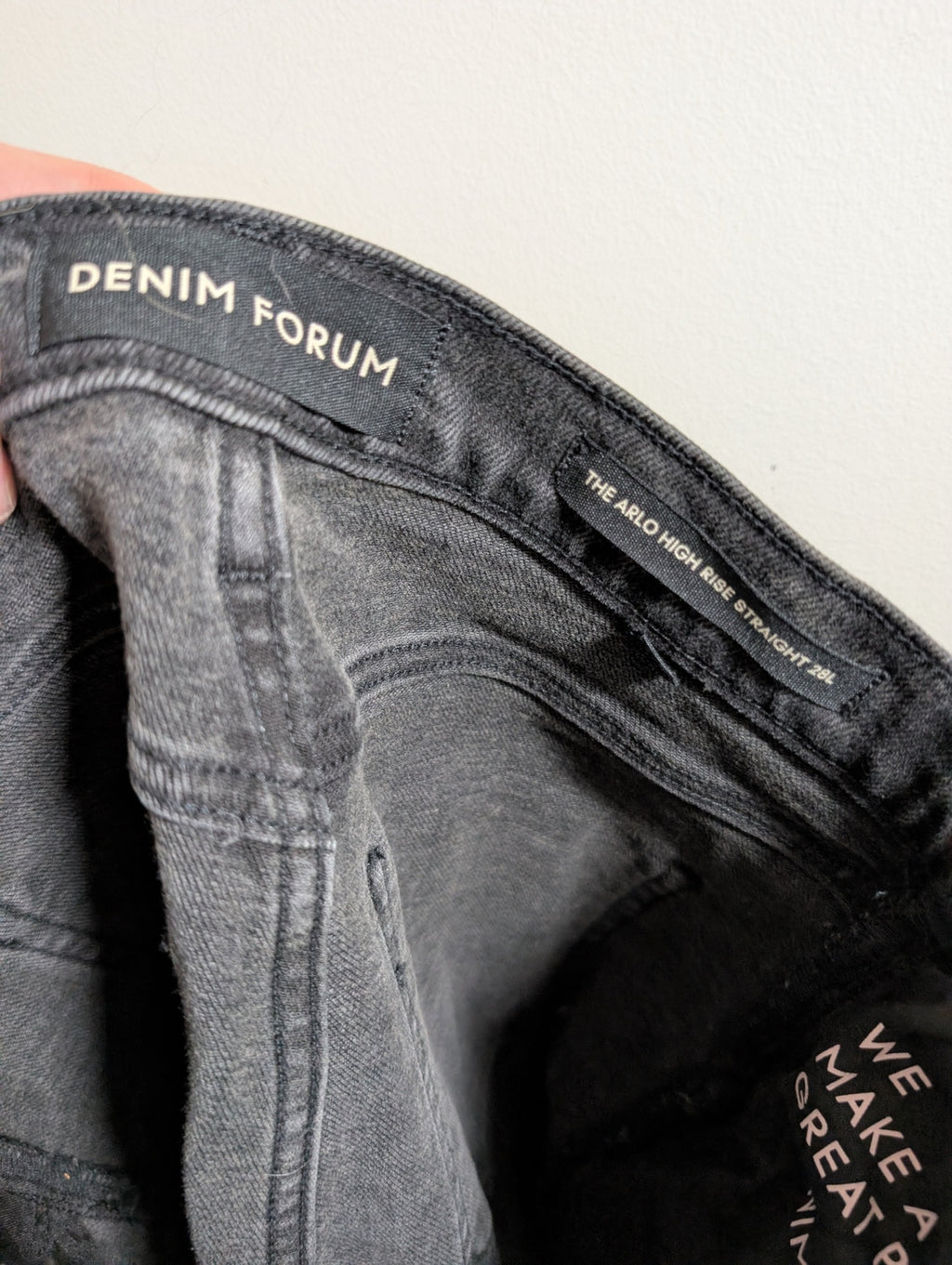 Denim Forum the arlo high rise straight black jeans - SZ 28