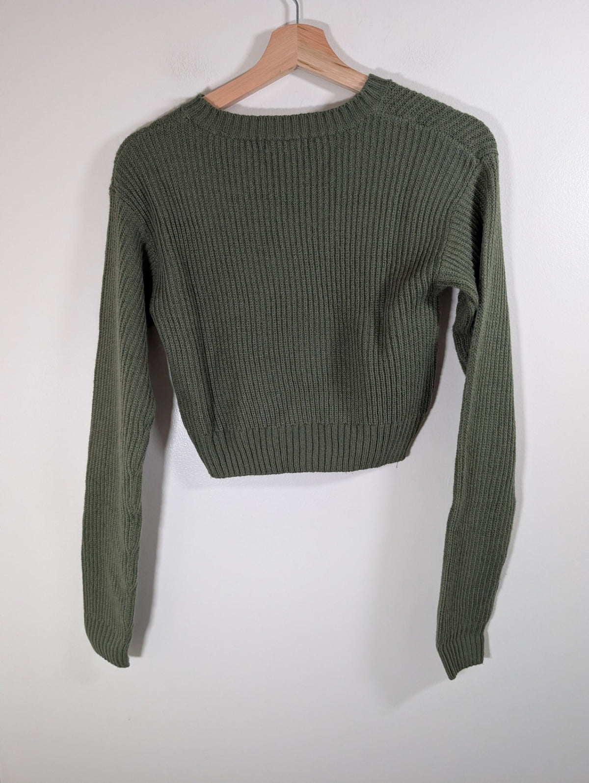 Ardene green crop sweater - Small