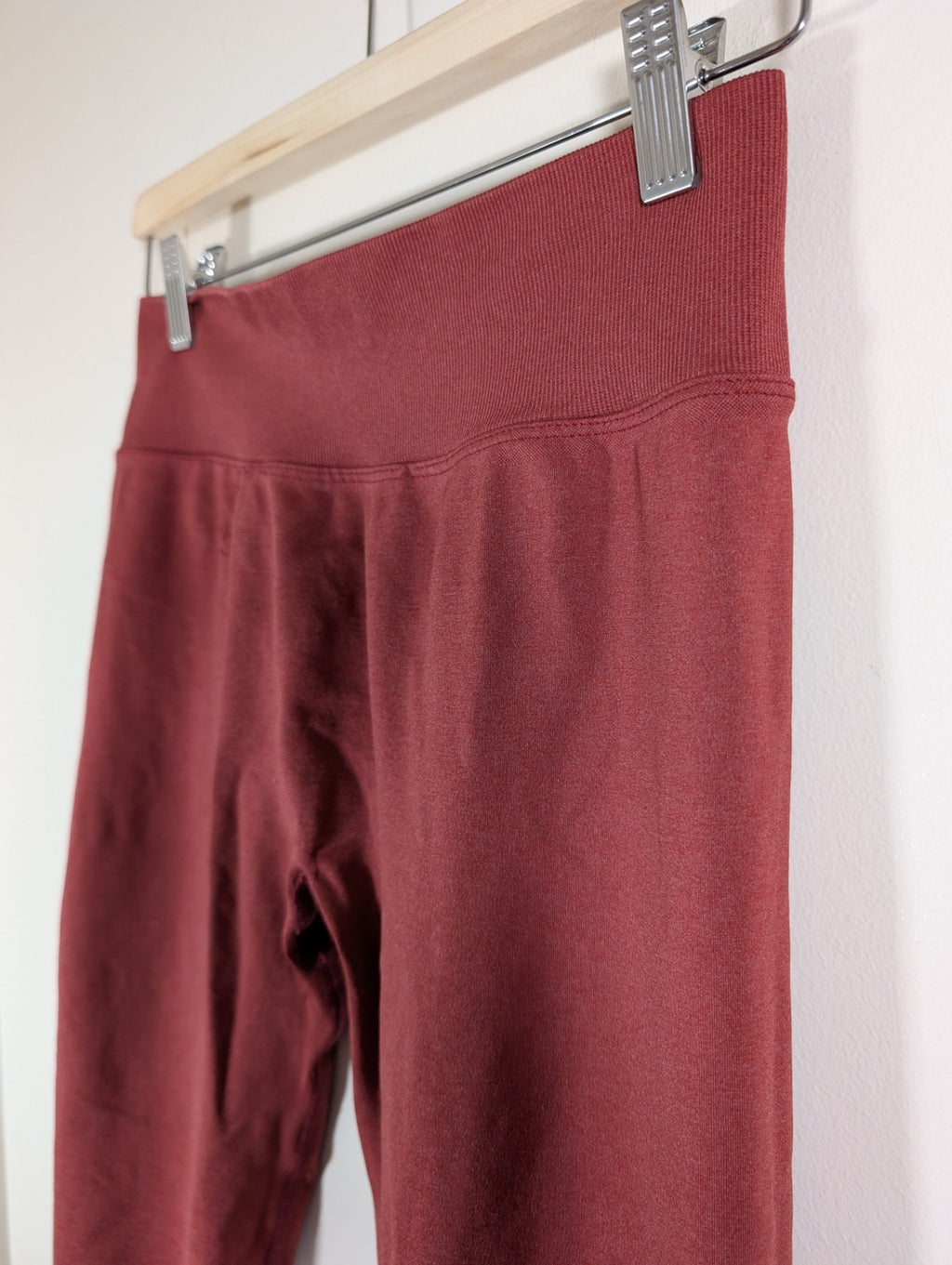 YoungLA red leggings - Large