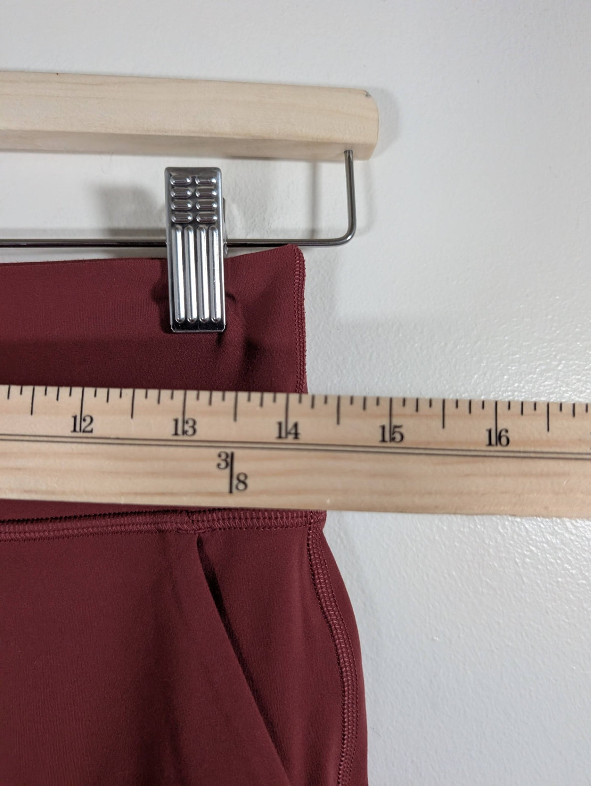 Lululemon burgundy joggers - SZ 8