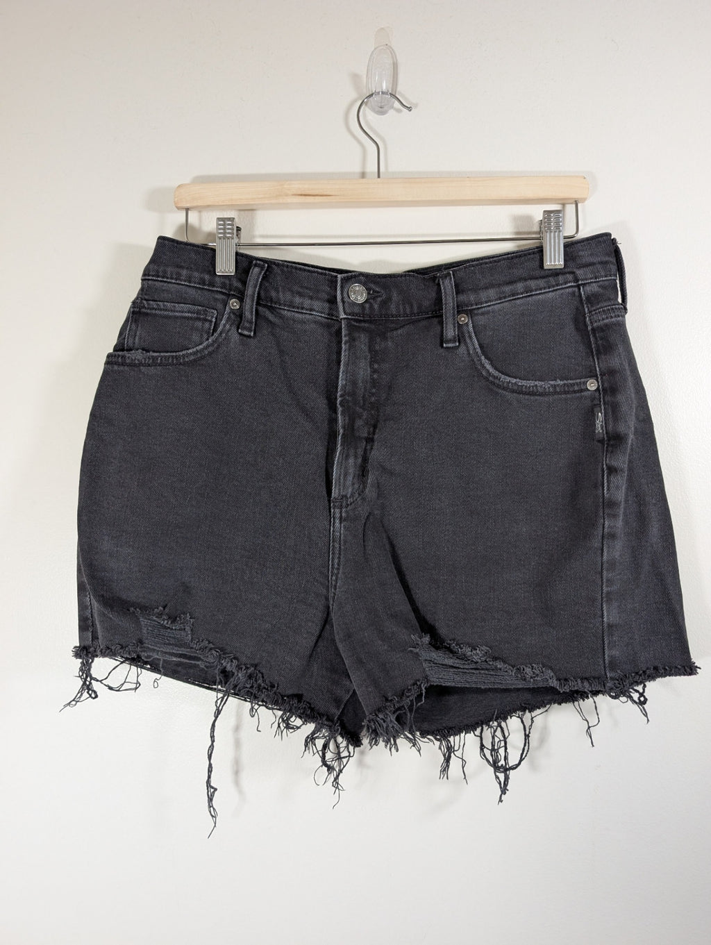 Silver Jeans black distressed shorts - SZ 32X3