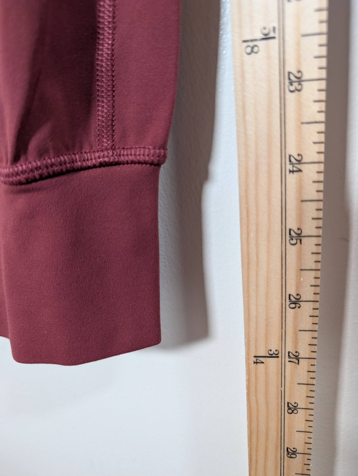 Lululemon burgundy joggers - SZ 8