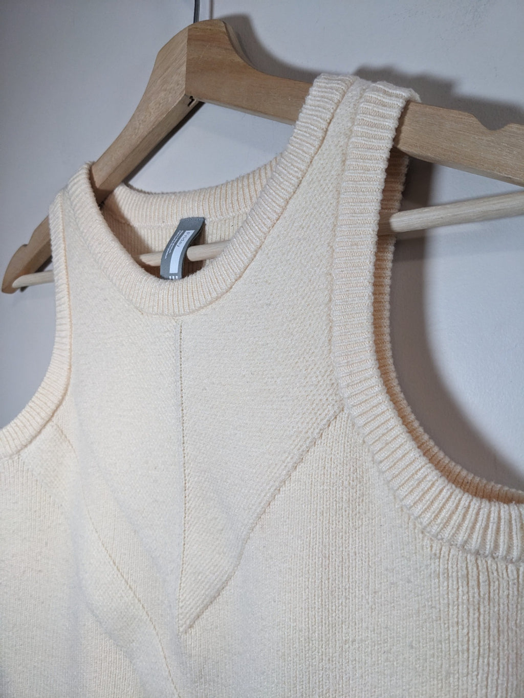 FWD Cream Vest - S