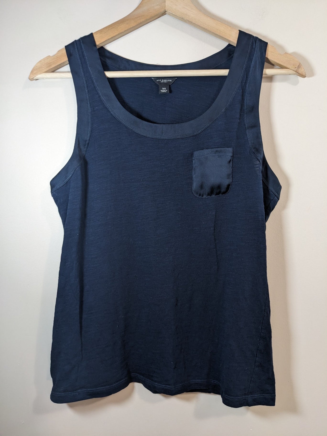 Ann Taylor Navy Tank - XS