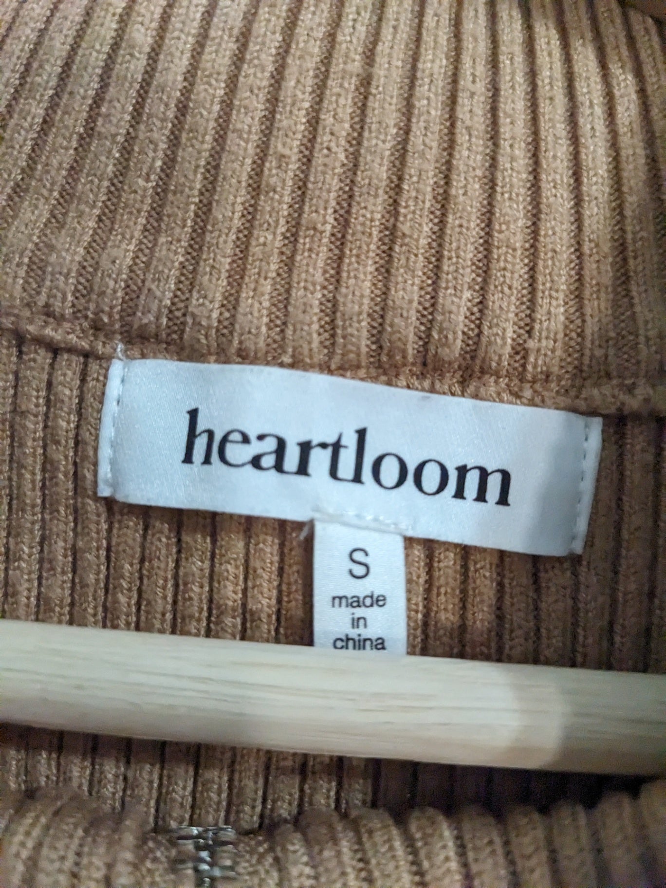 heartloom tan 1/4 zip vest - S