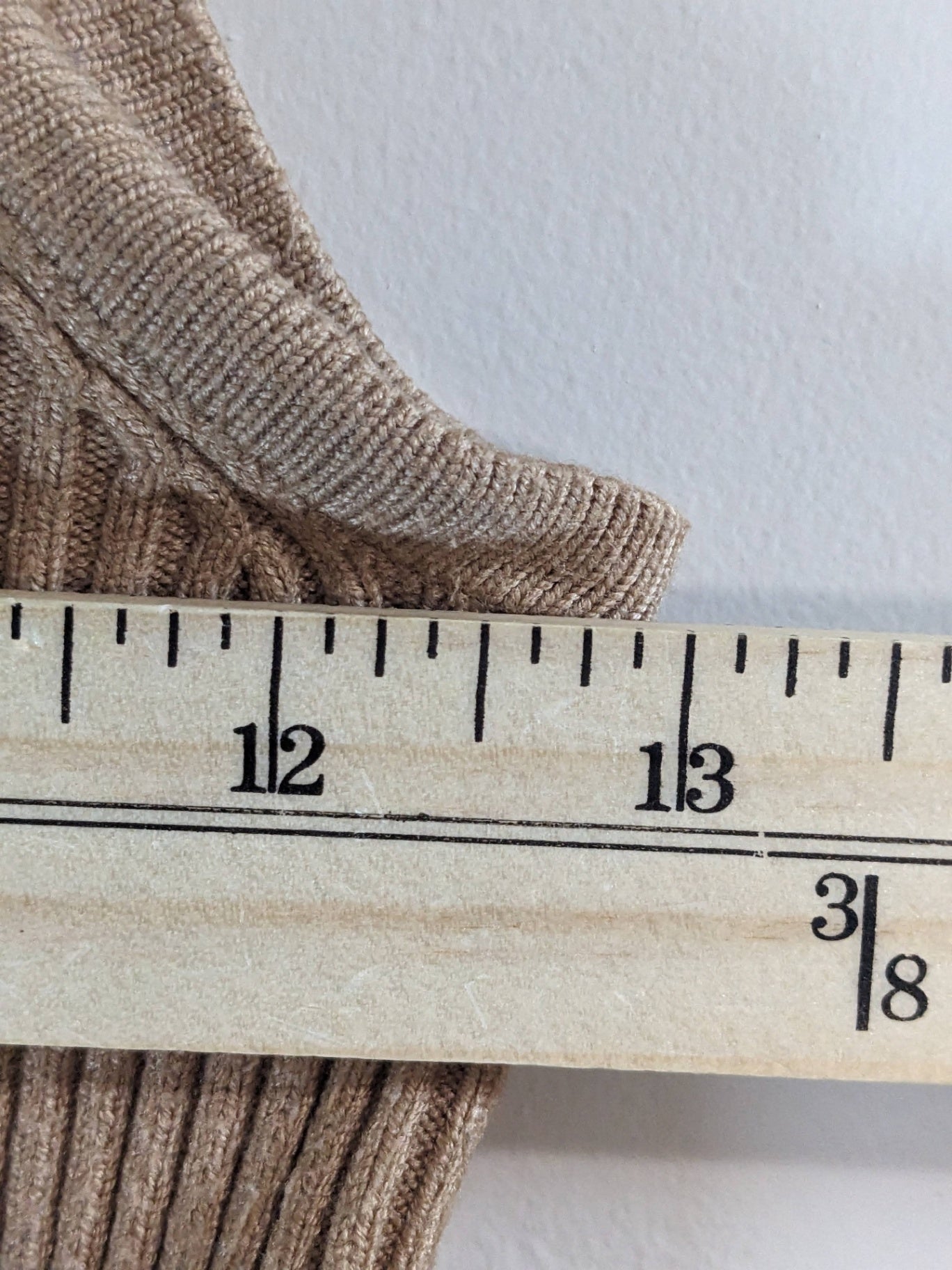 heartloom tan 1/4 zip vest - S