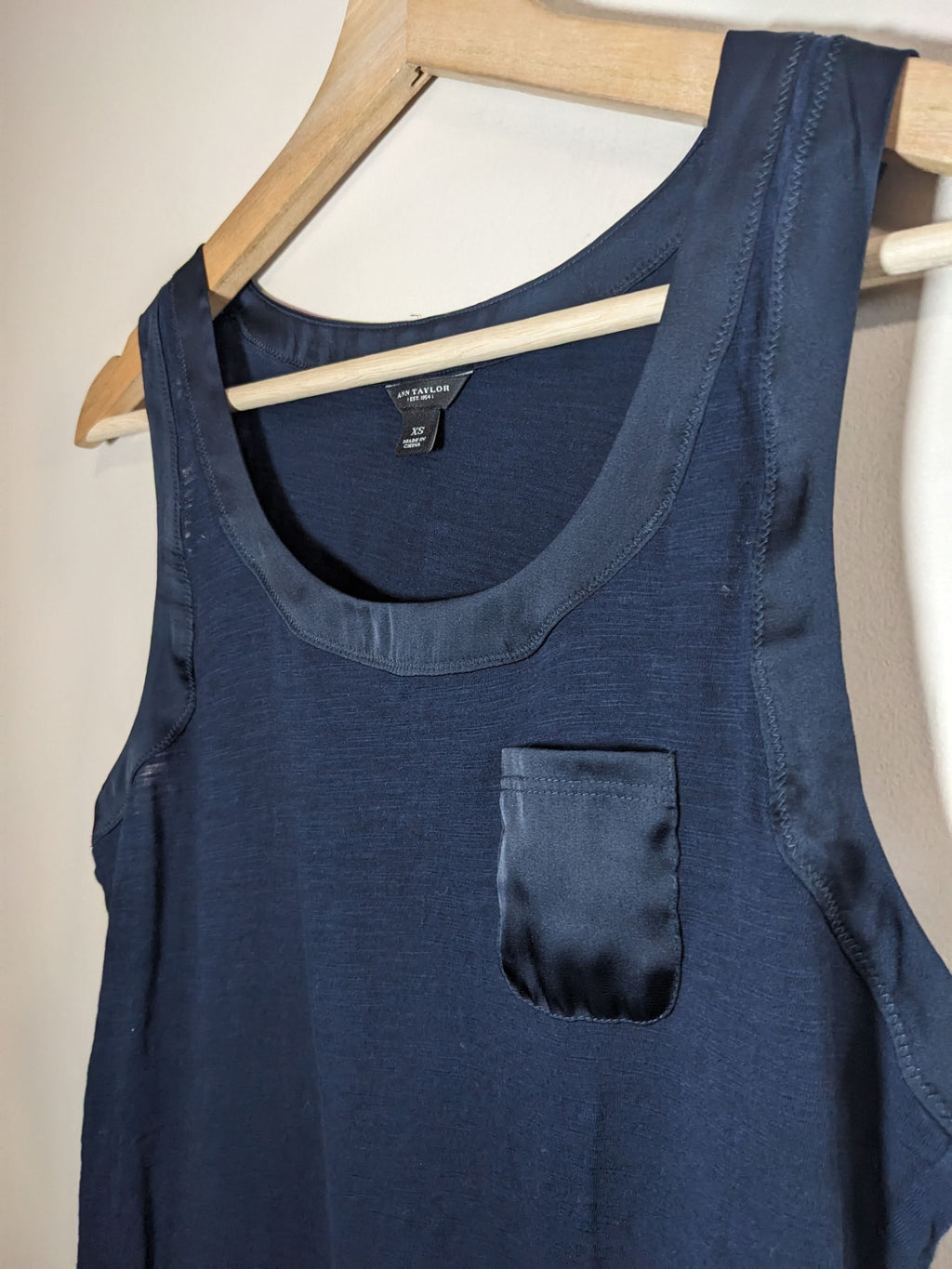 Ann Taylor Navy Tank - XS