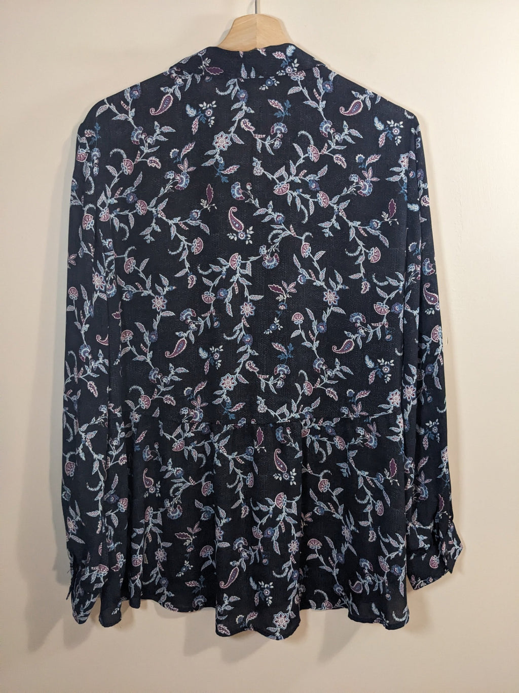 Northern Reflections Black Floral Blouse - XL