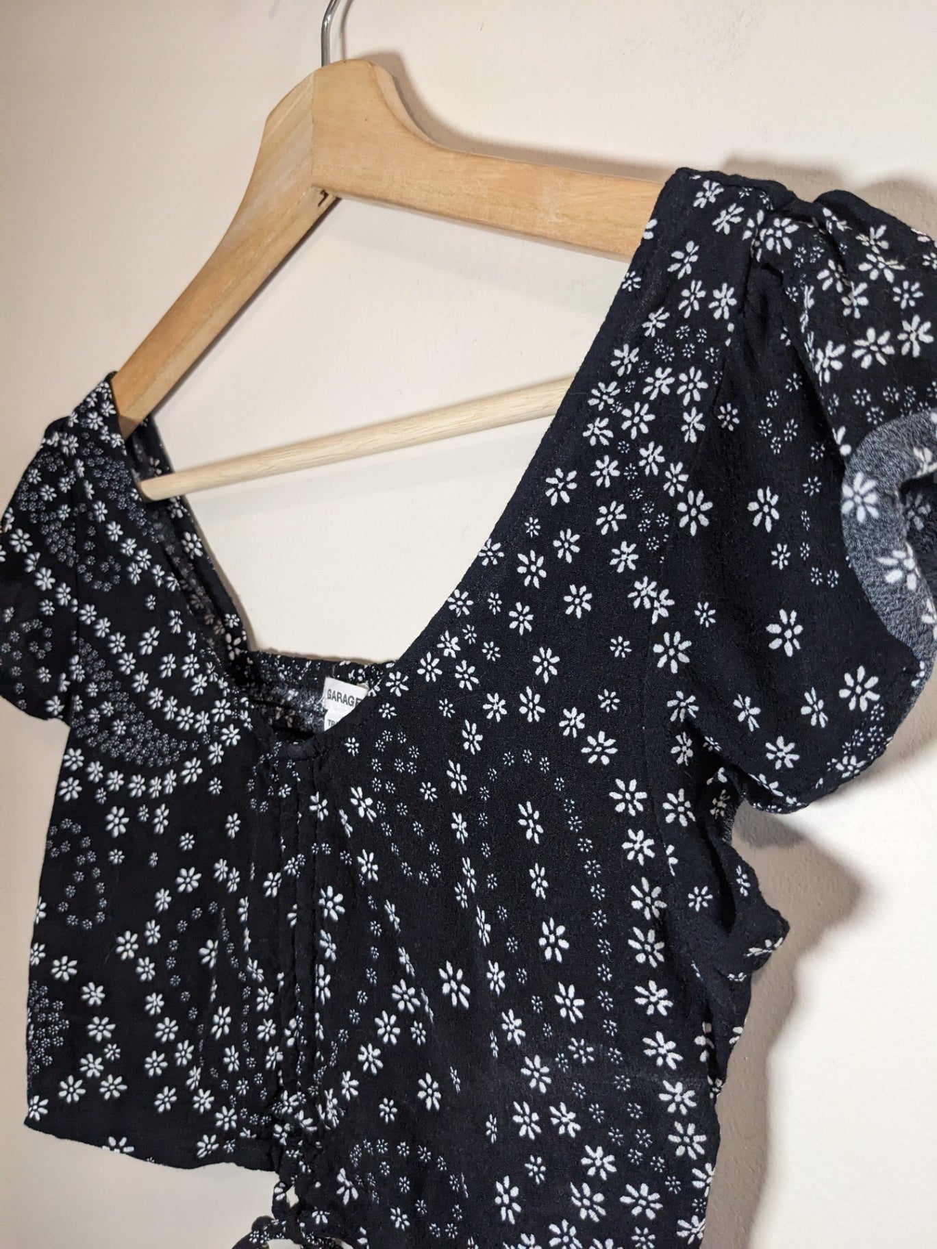GARAGE Floral Crop Top - XS