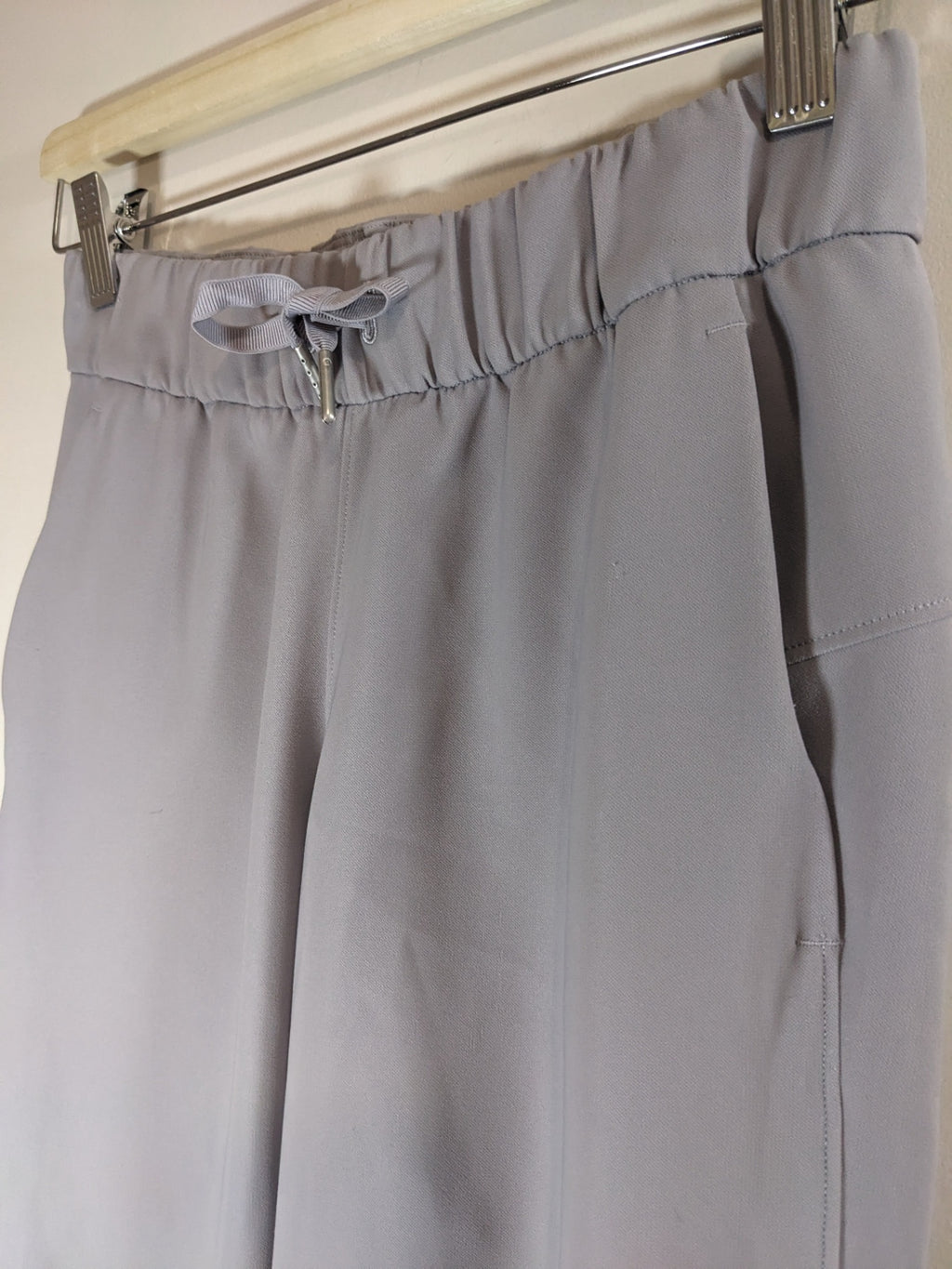 Lululemon Light Grey Joggers - sz 2