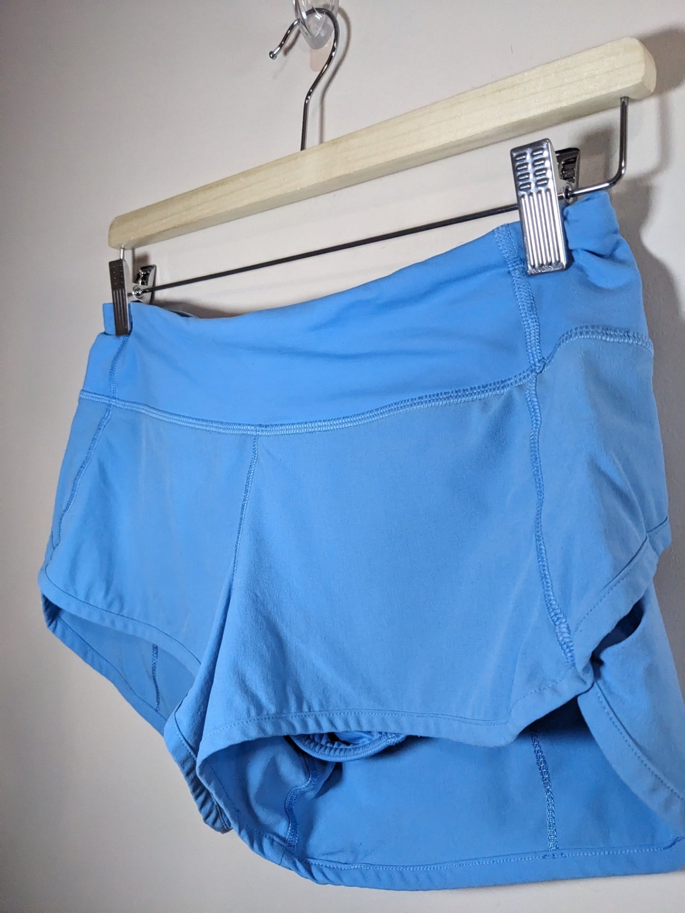 lululemon blue speed shorts - sz 4