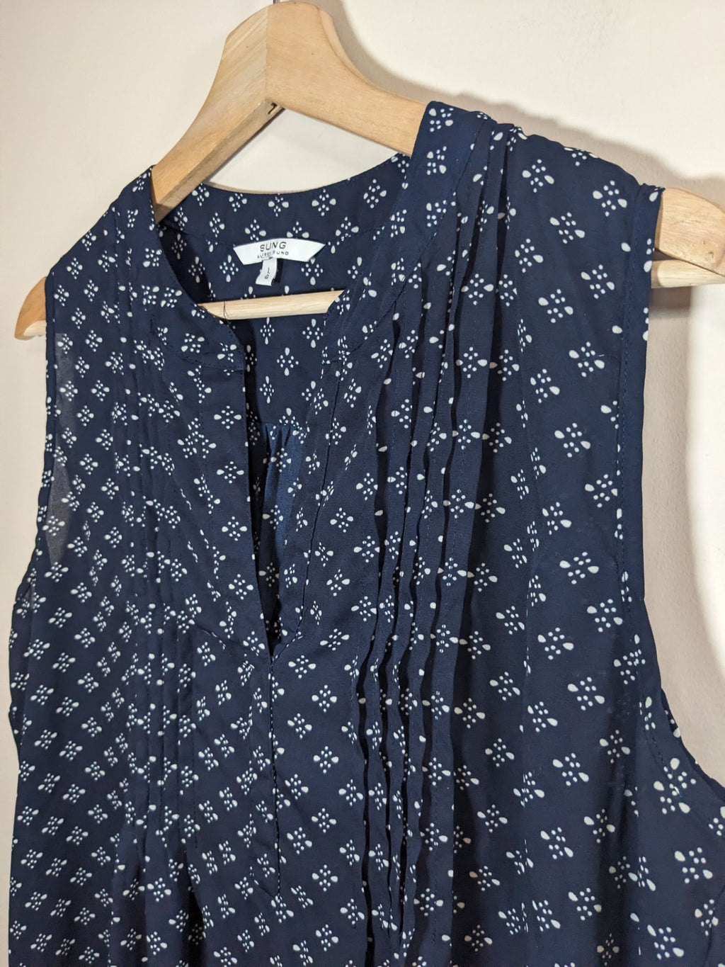 Alfred Sung Navy Patterned Blouse - L