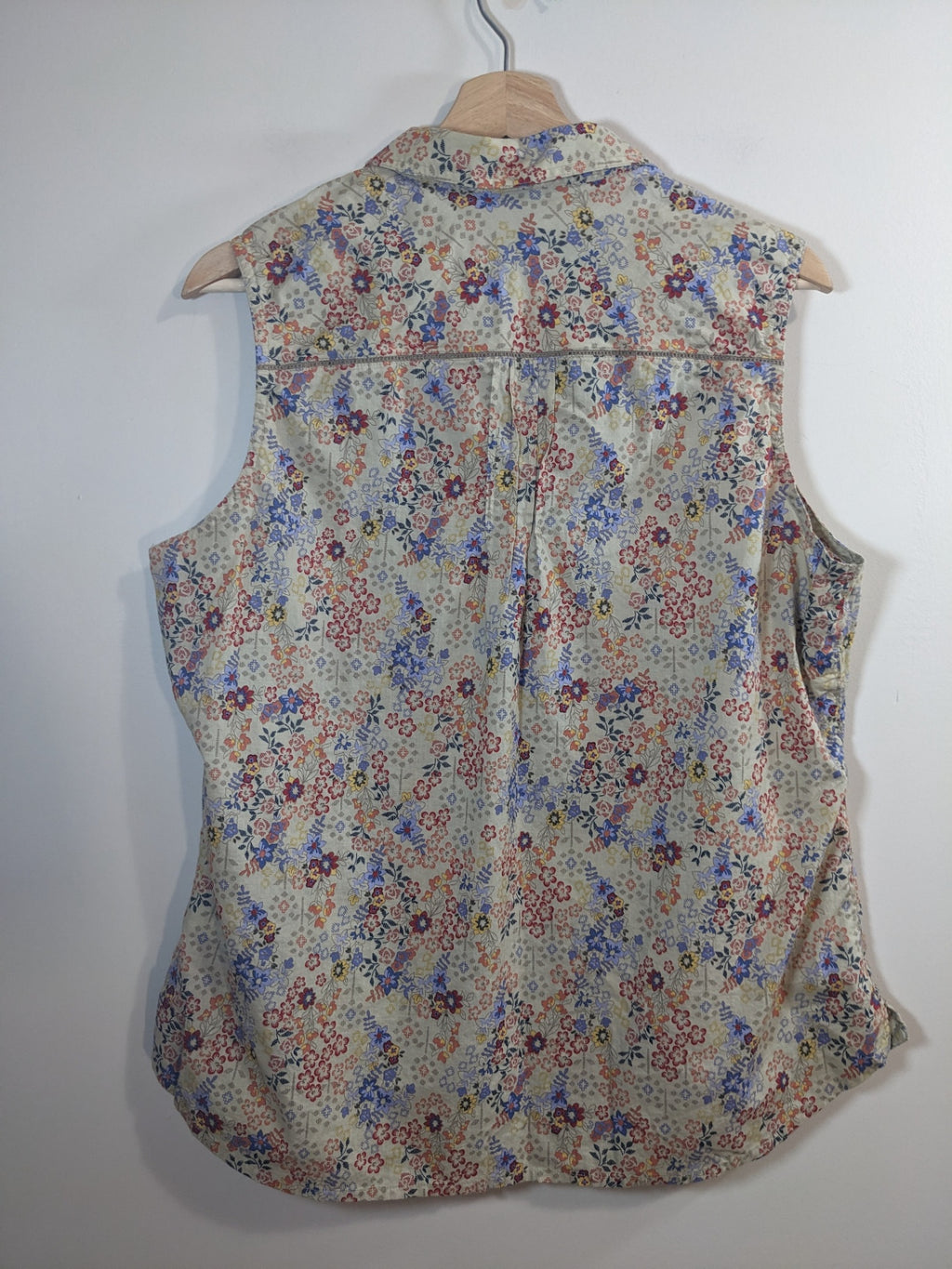 WindRiver Floral Sleeveless Blouse - XL