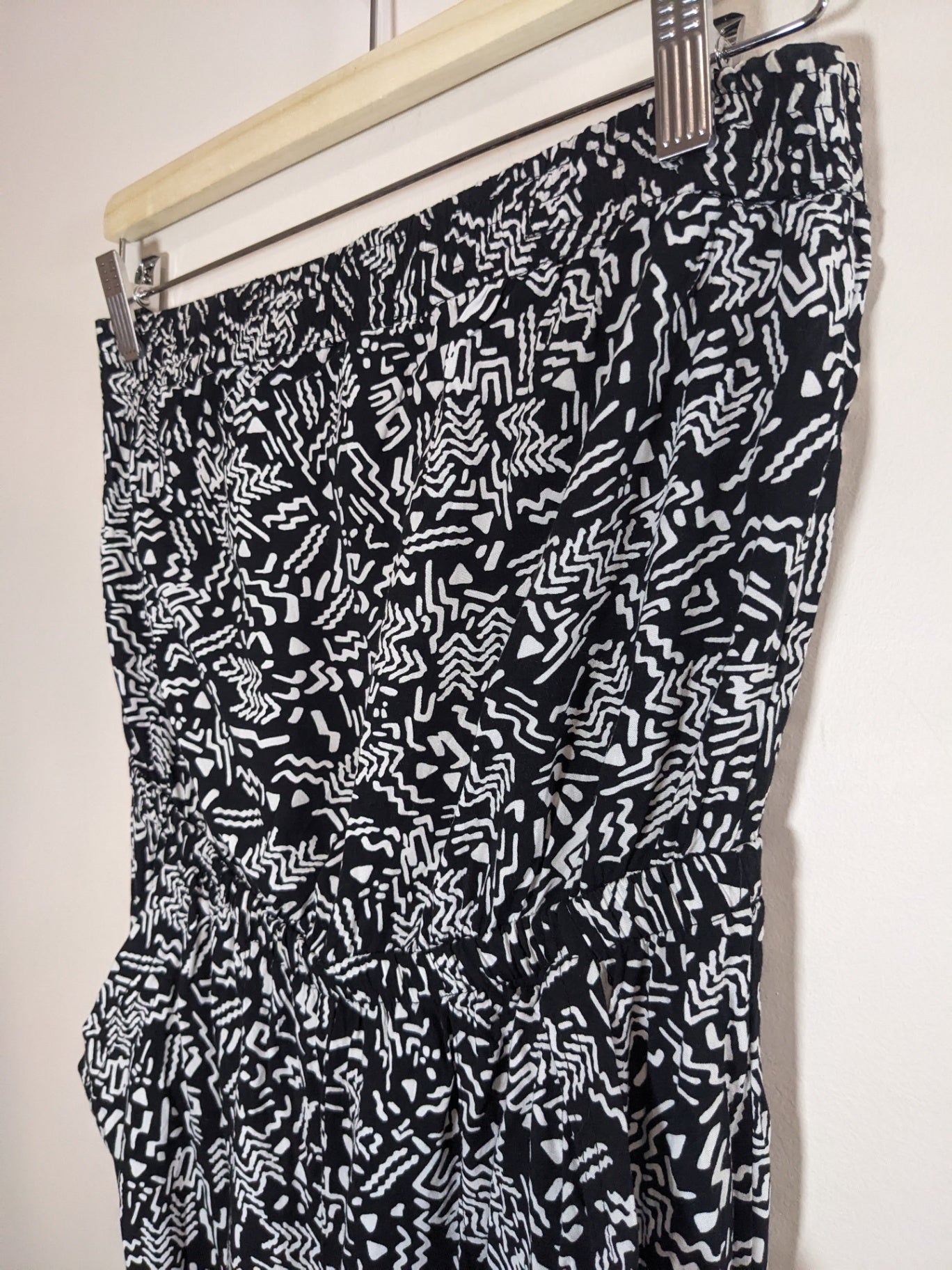Garage Strapless Black & White Pattern Jumpsuit - XS