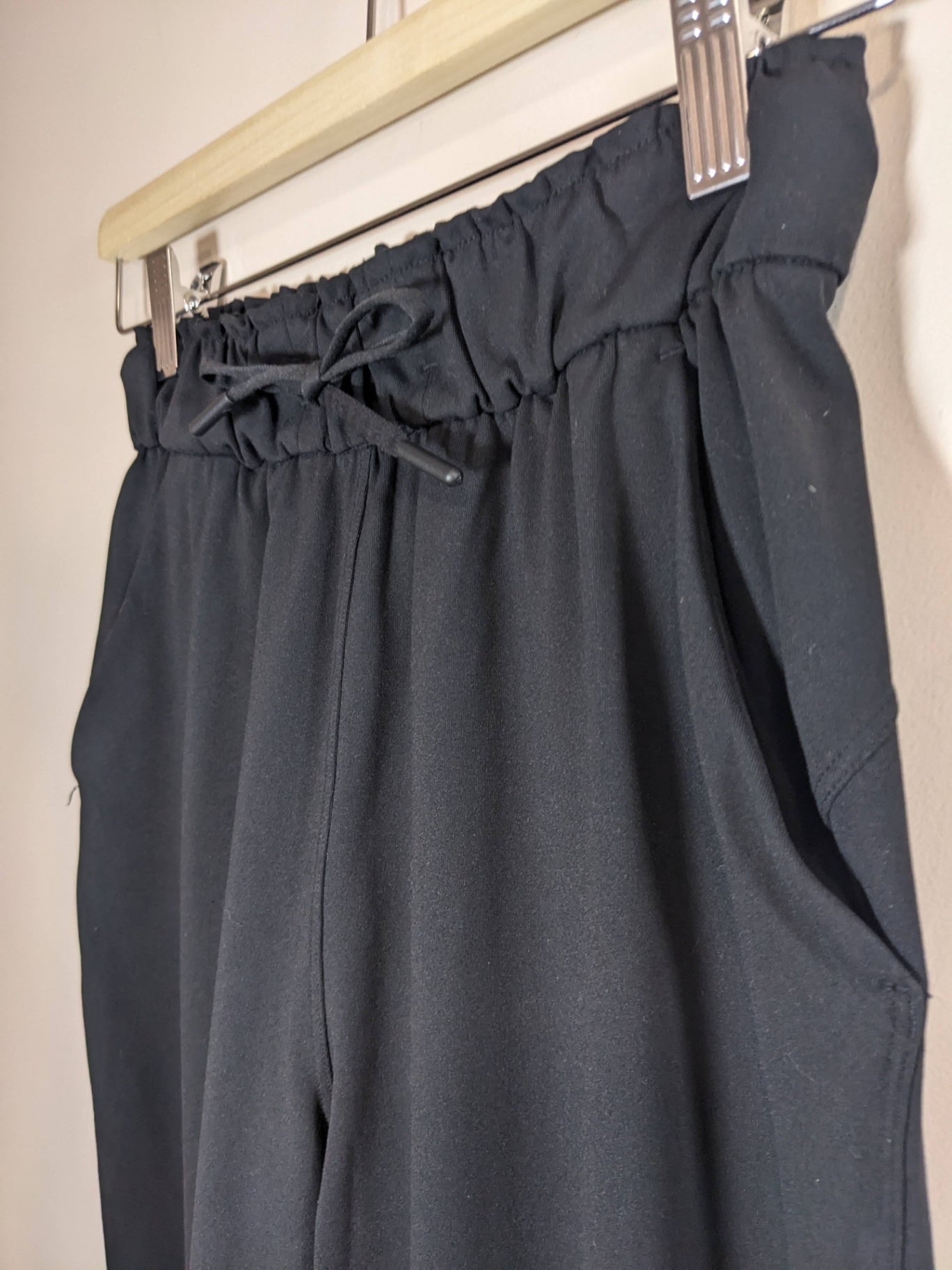 Lululemon Black Joggers - sz 2