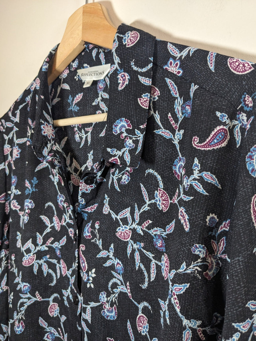 Northern Reflections Black Floral Blouse - XL