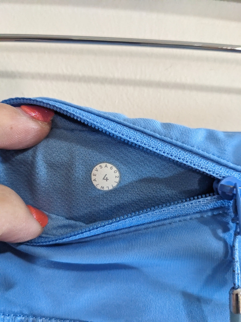 lululemon blue speed shorts - sz 4