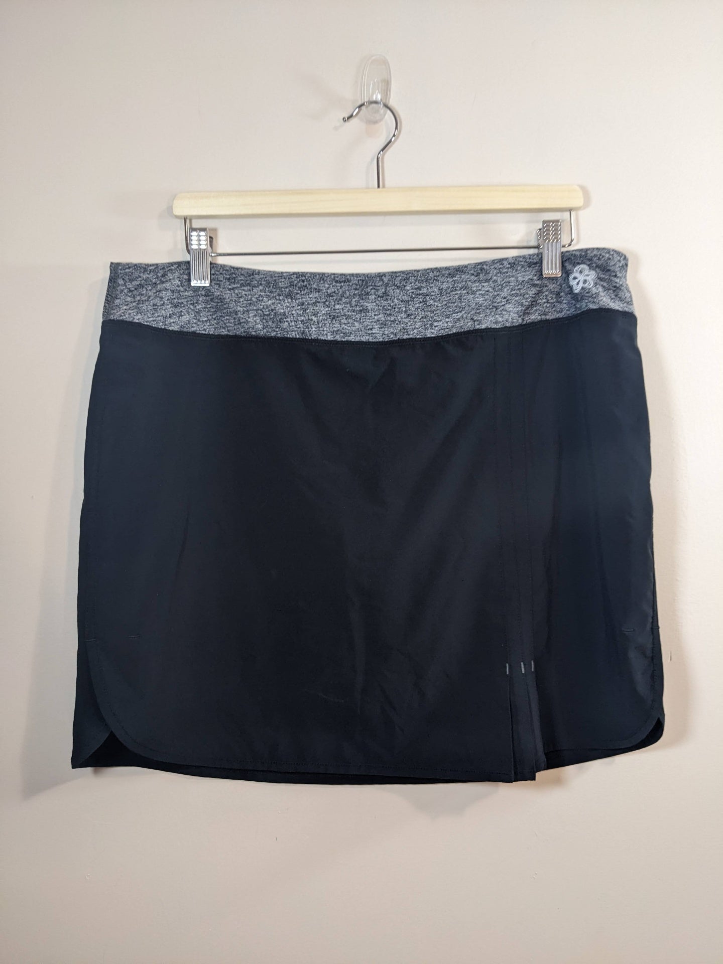 tuff athletics black skort - XL