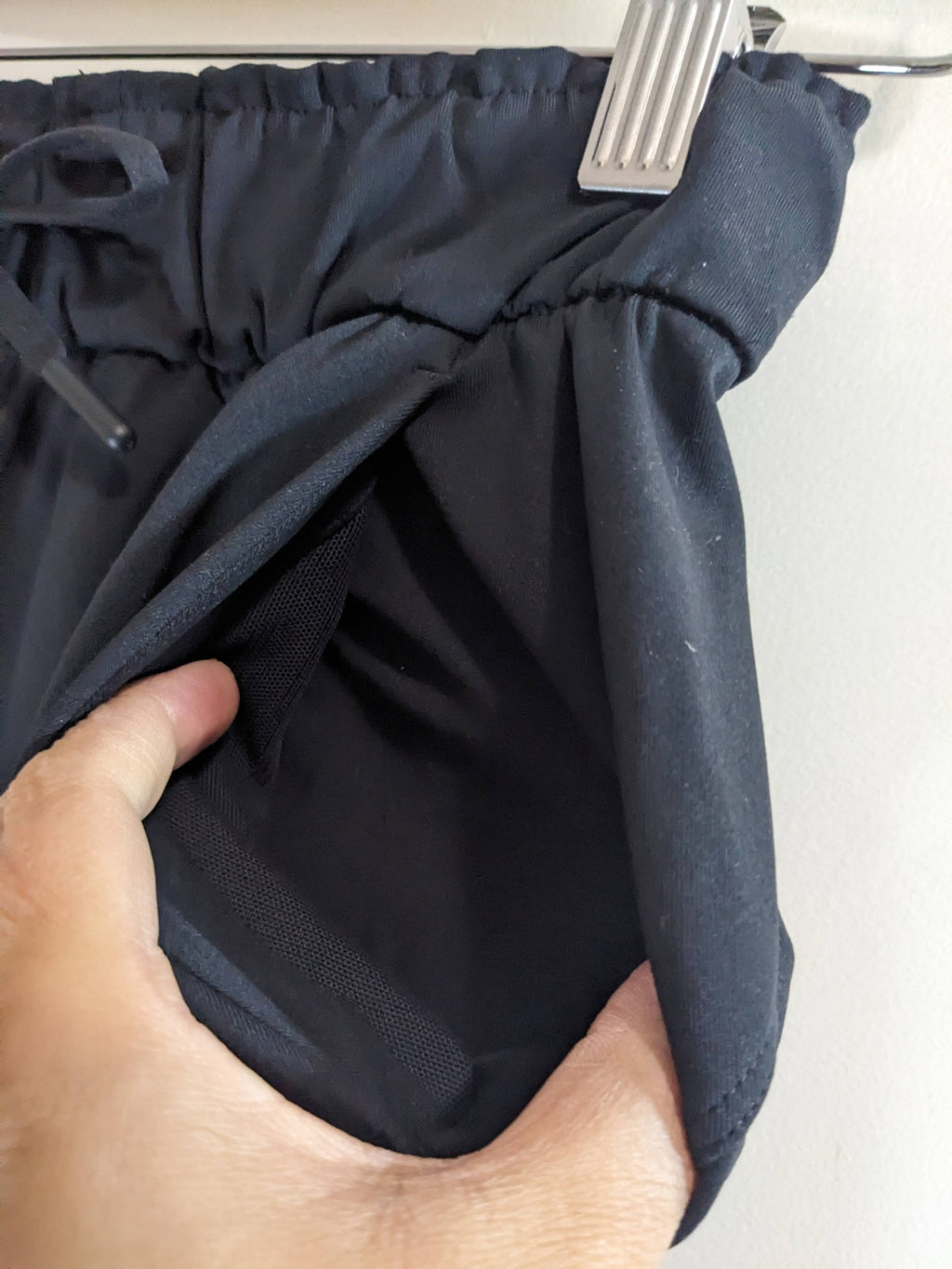 Lululemon Black Joggers - sz 2