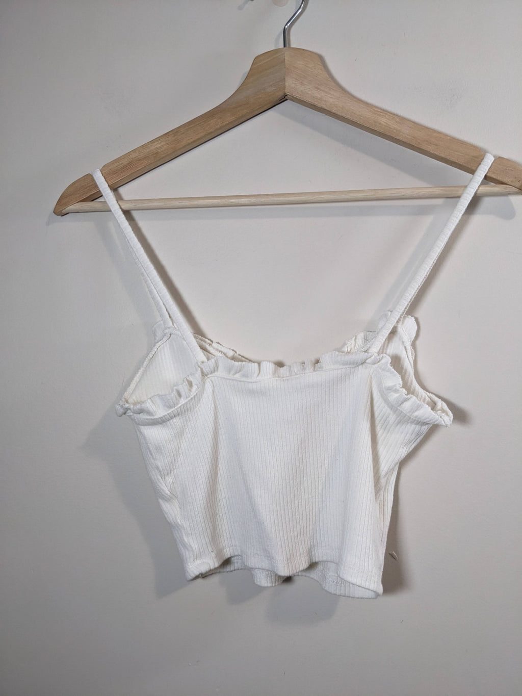 Garage Ribbed White Crop Tank - S