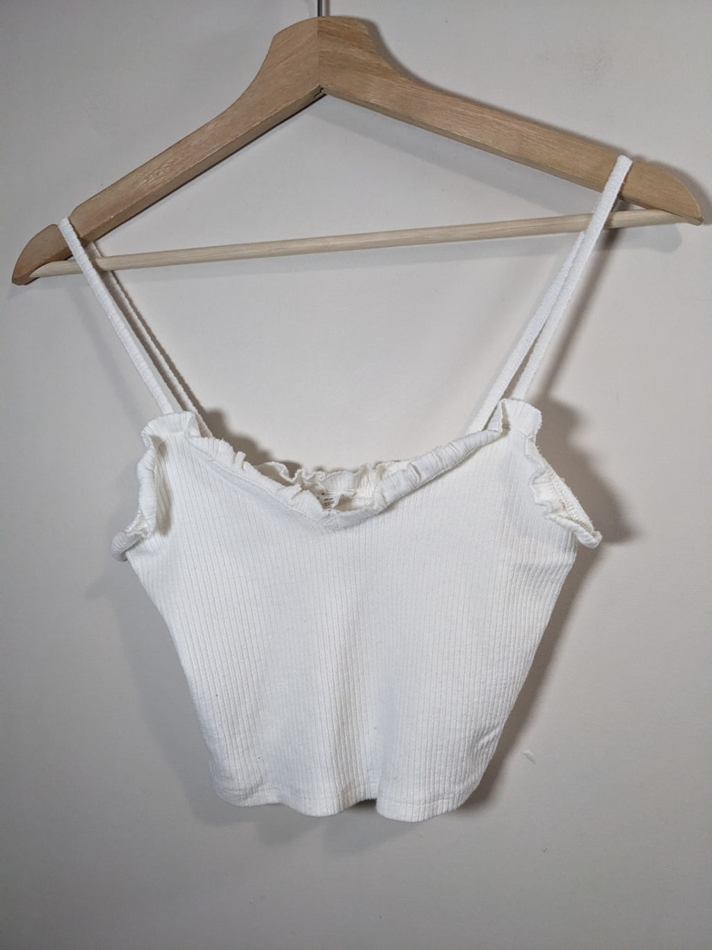 Garage Ribbed White Crop Tank - S