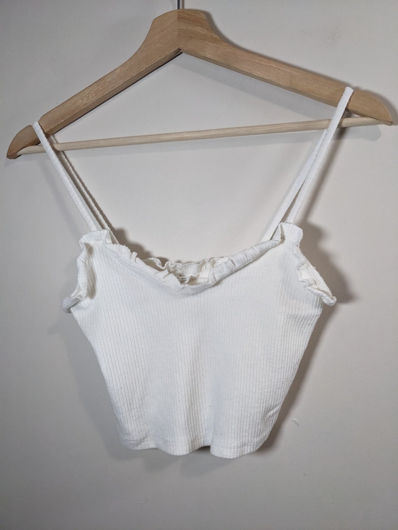 Garage Ribbed White Crop Tank - S