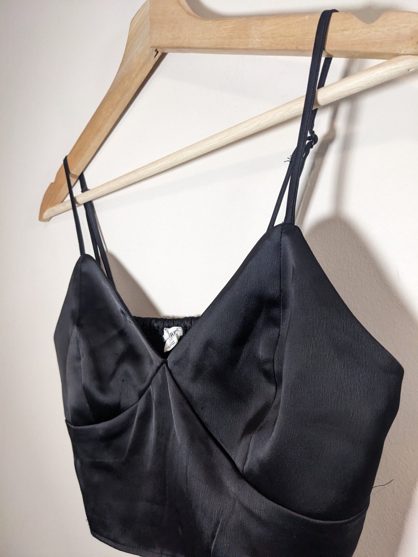 Garage Black Satin Crop - S