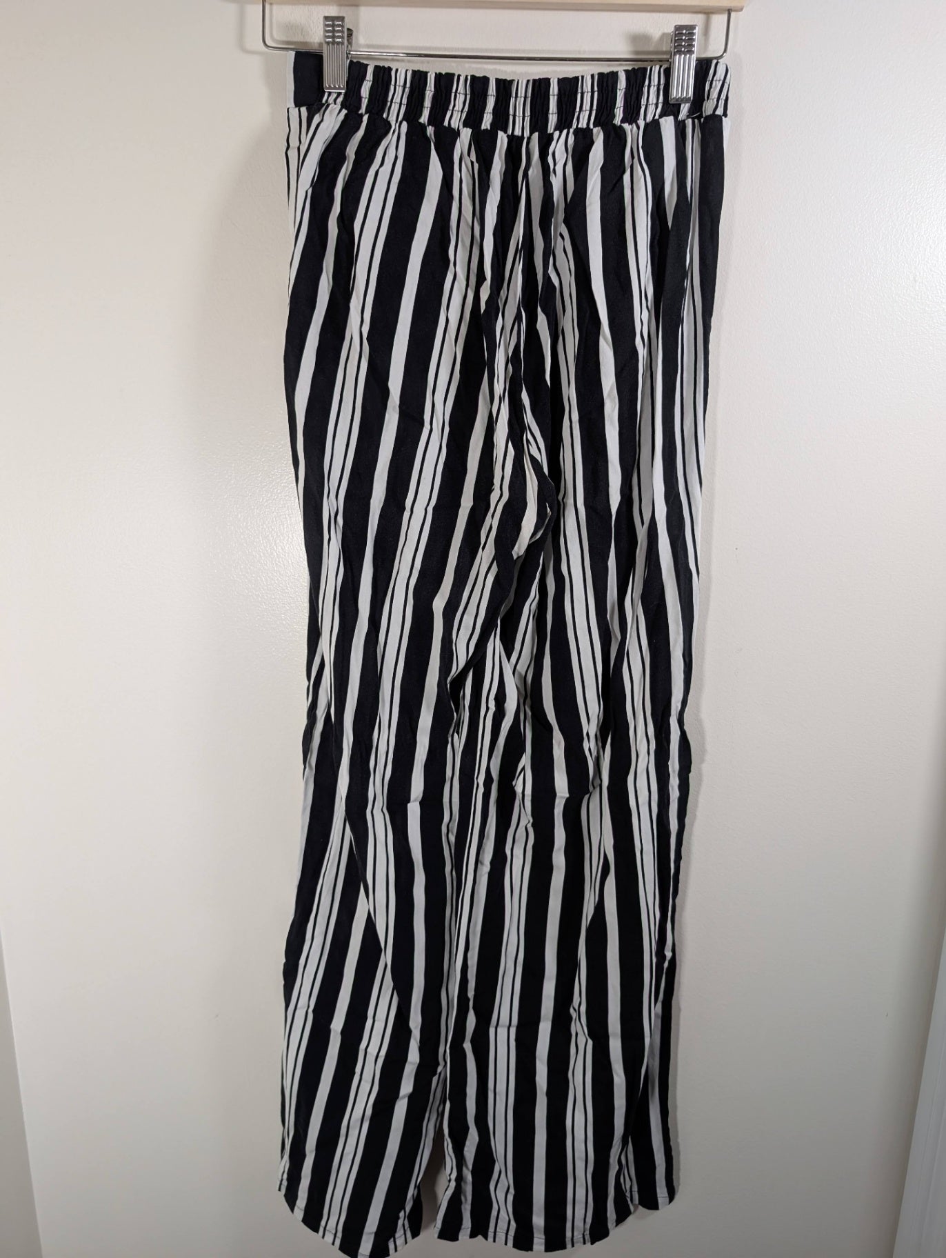 Unknown brand striped pants - Small