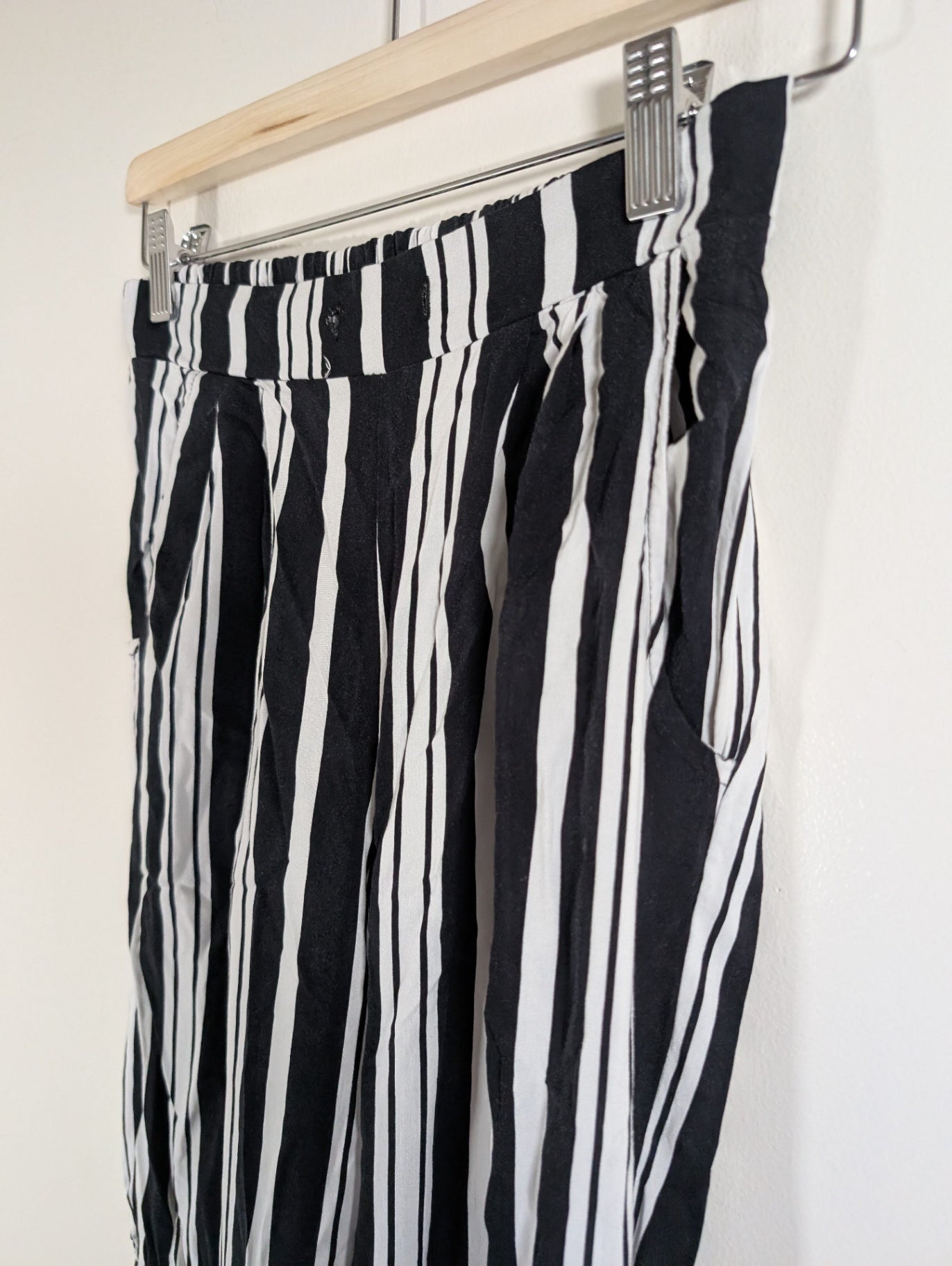 Unknown brand striped pants - Small