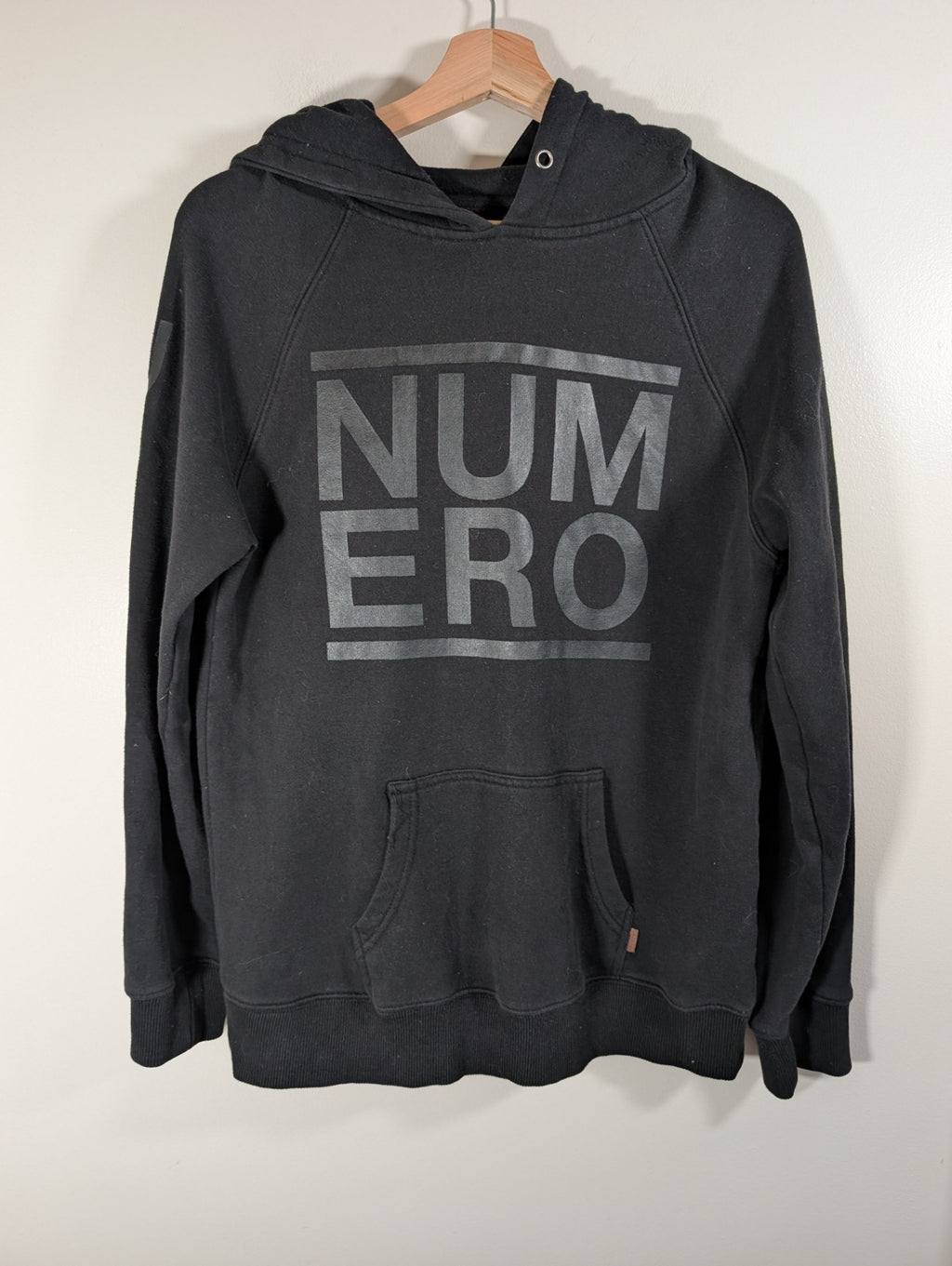 Numero hoodie - Large