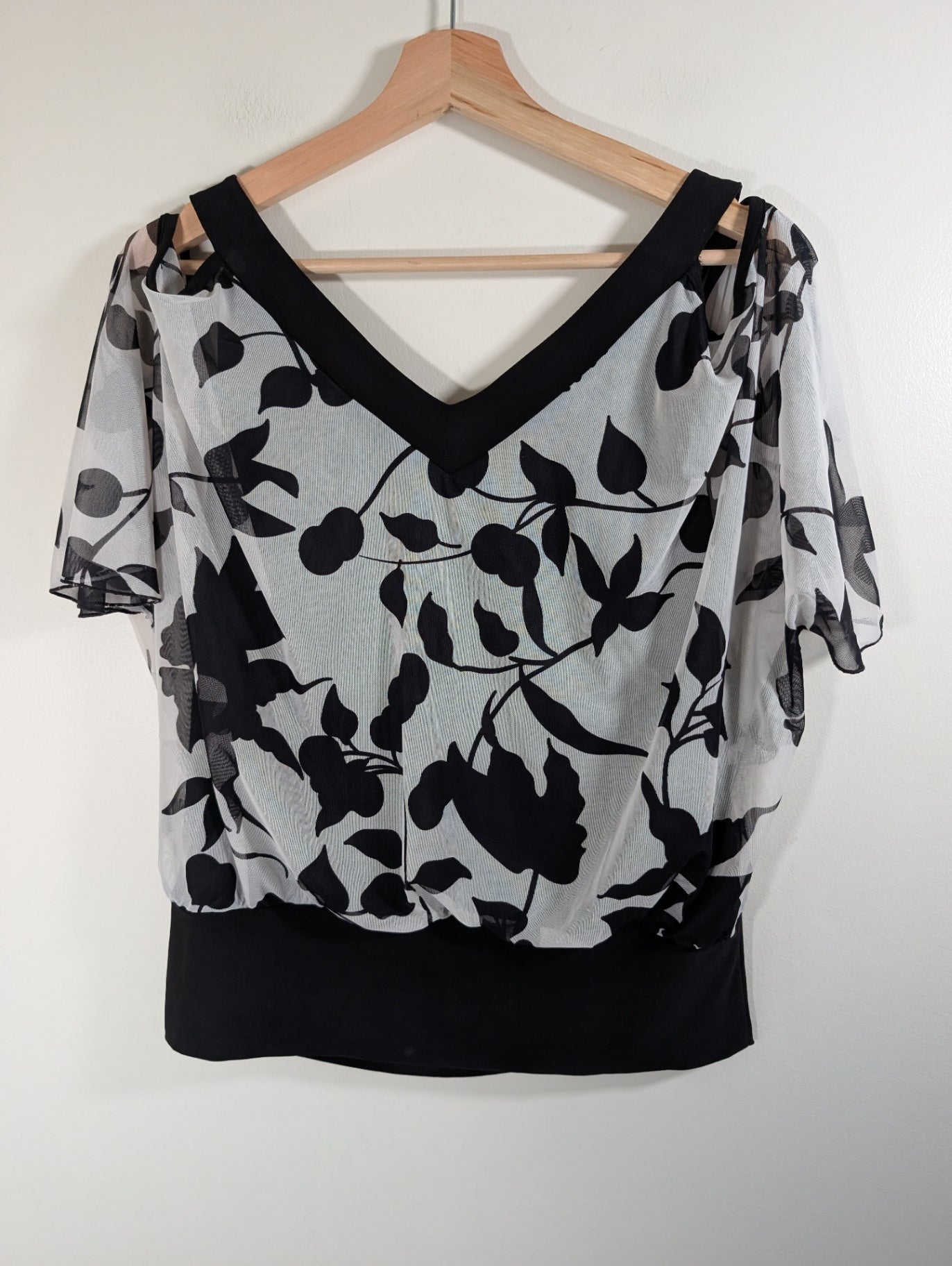 Unknown brand floral blouse - Medium