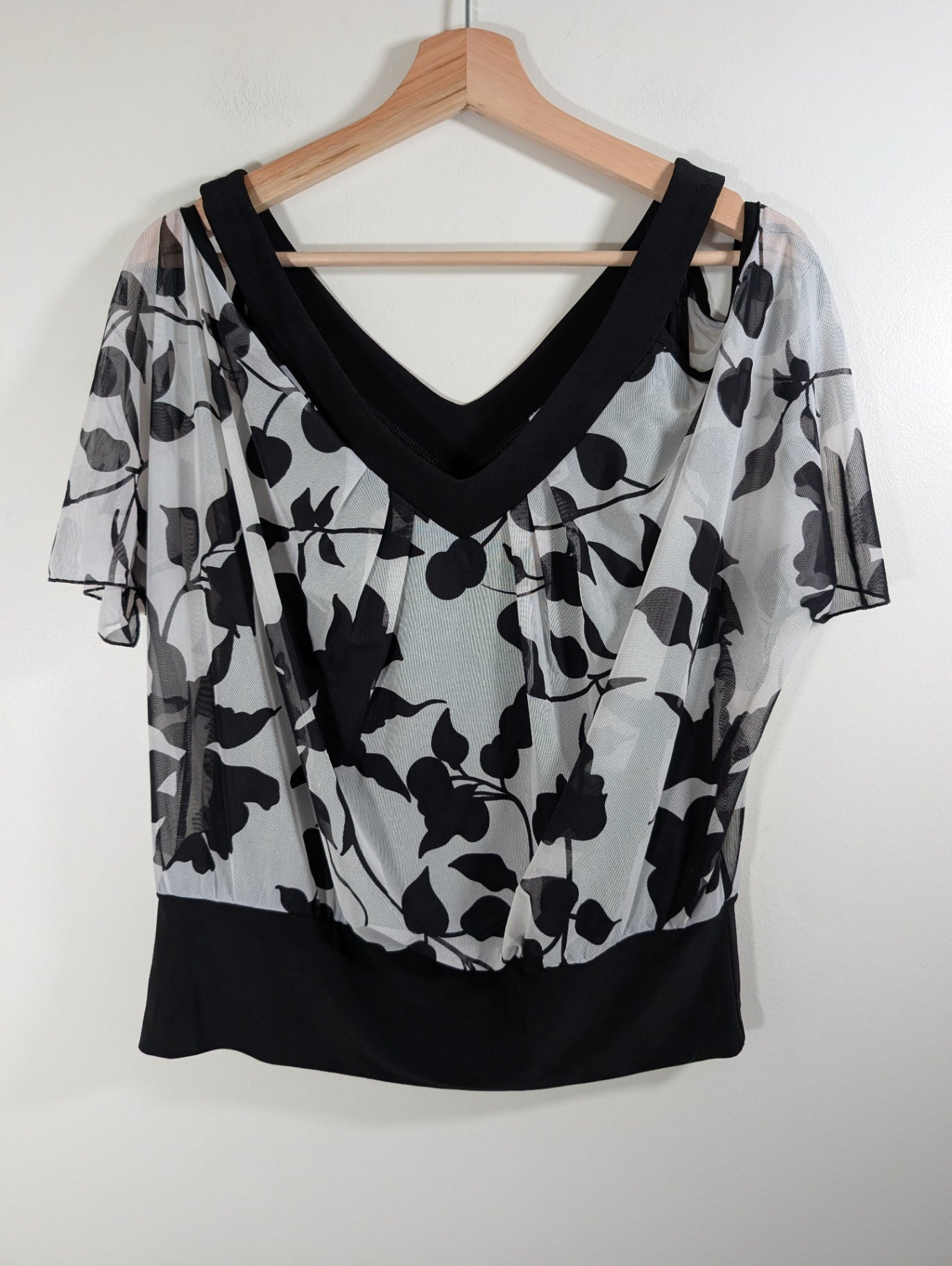 Unknown brand floral blouse - Medium