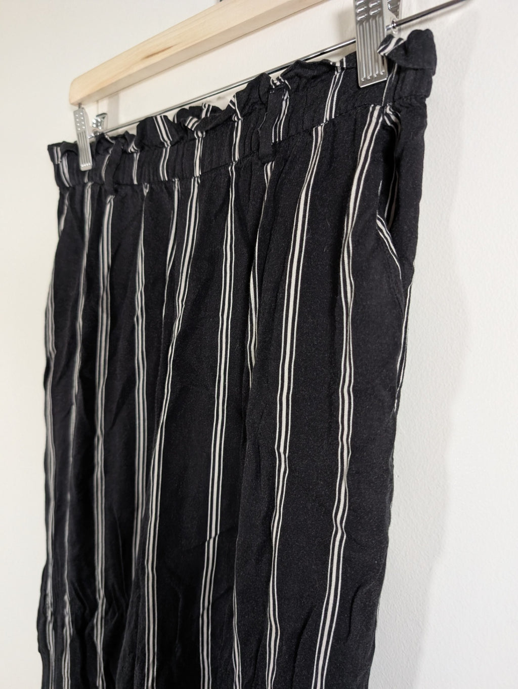Unknown brand striped pants  - 4