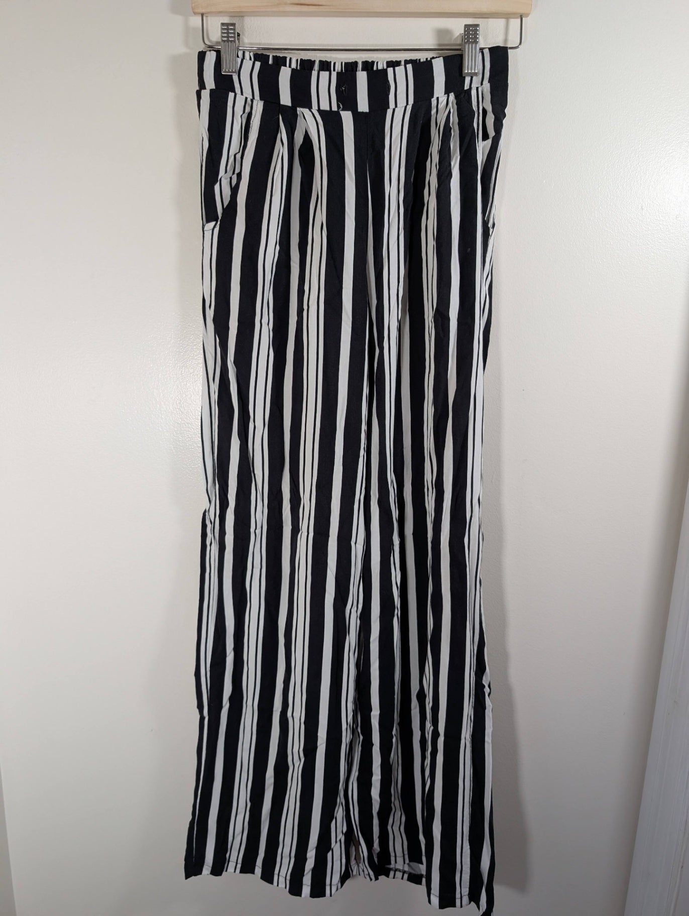 Unknown brand striped pants - Small
