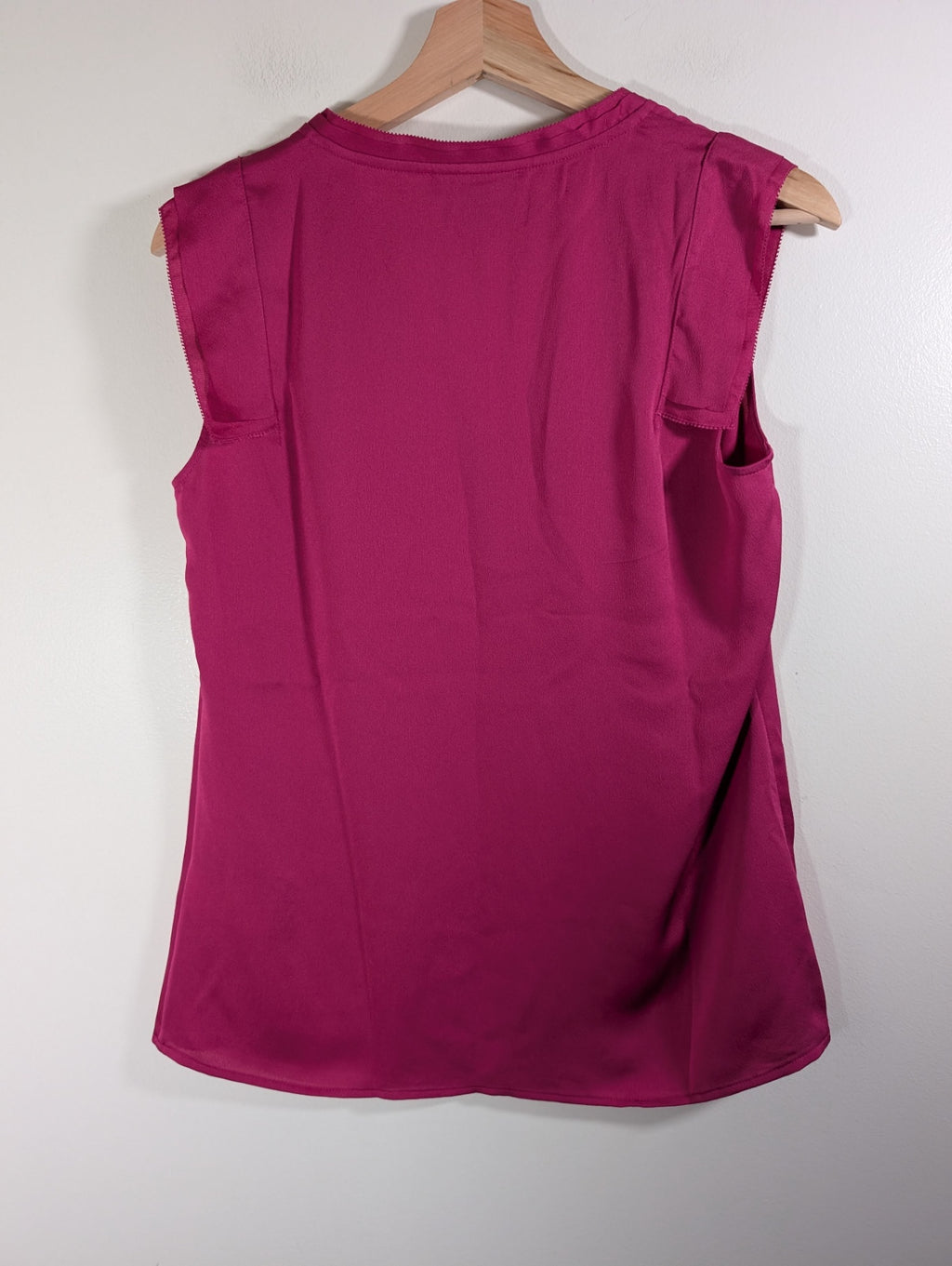 Banana Republic fuchsia blouse - Small