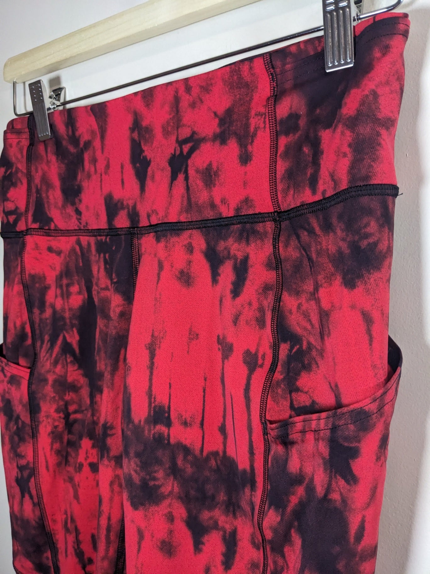 Lululemon Red Tye Dye Leggings - sz 8