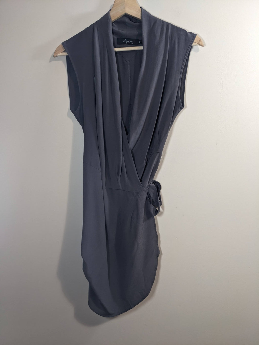 Max Wrap Sleeveless Dress - sz 6