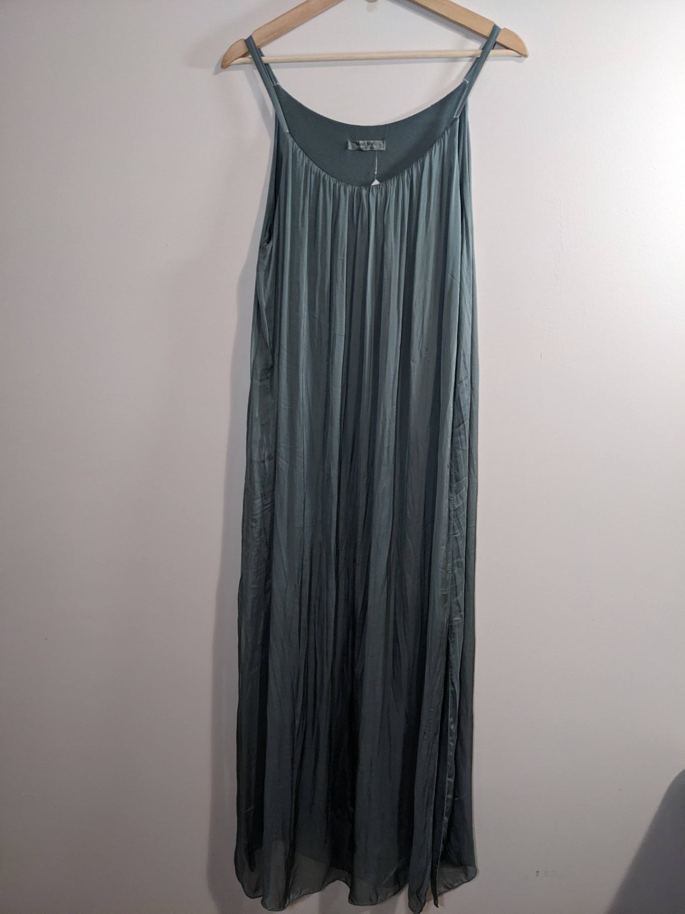 NWT Meo Meli Silk Green Maxi Dress - One Size